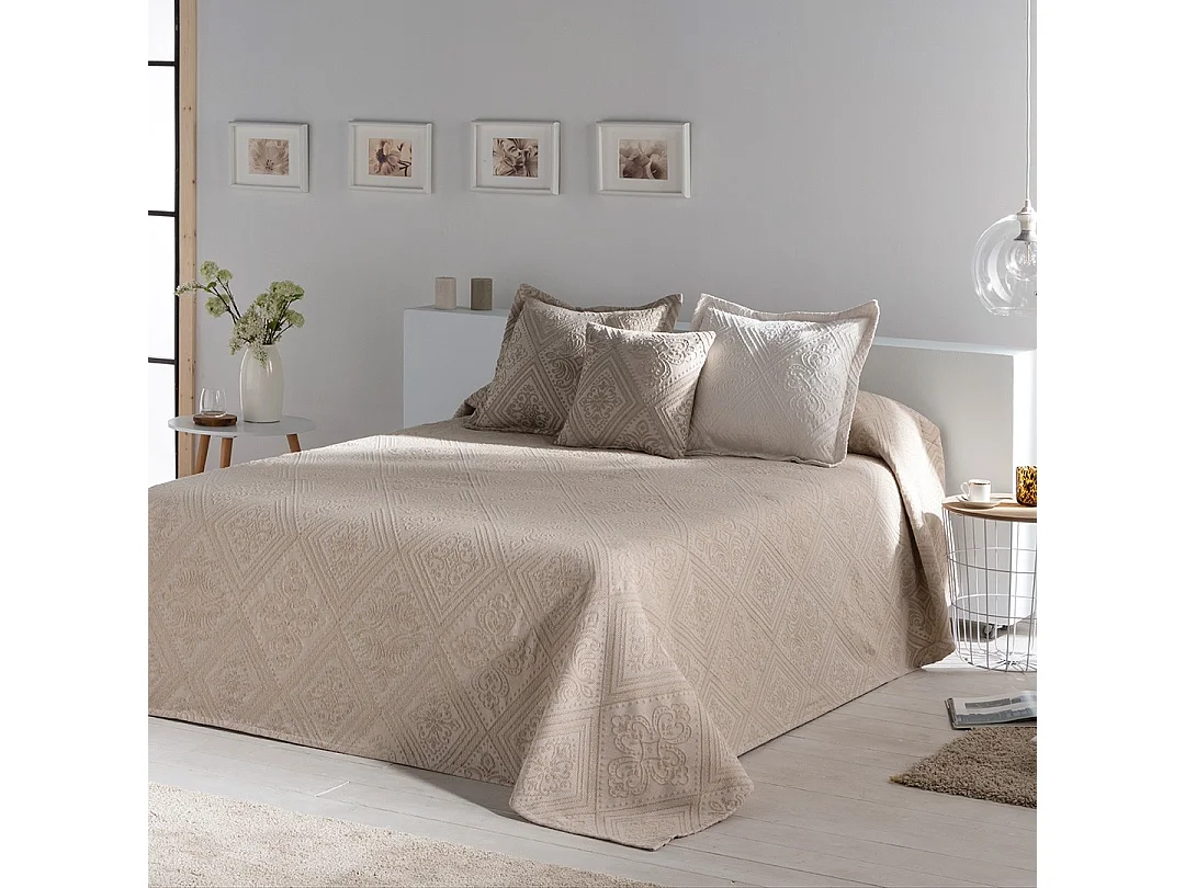Naf Naf Briance beige sprei 250x270 cm