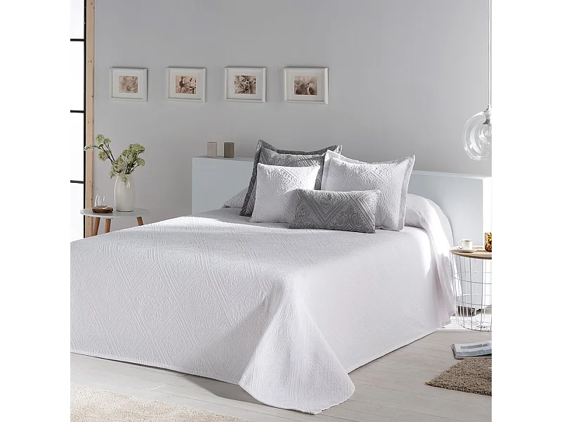 Naf Naf Briance dekbed wit 180x270 cm