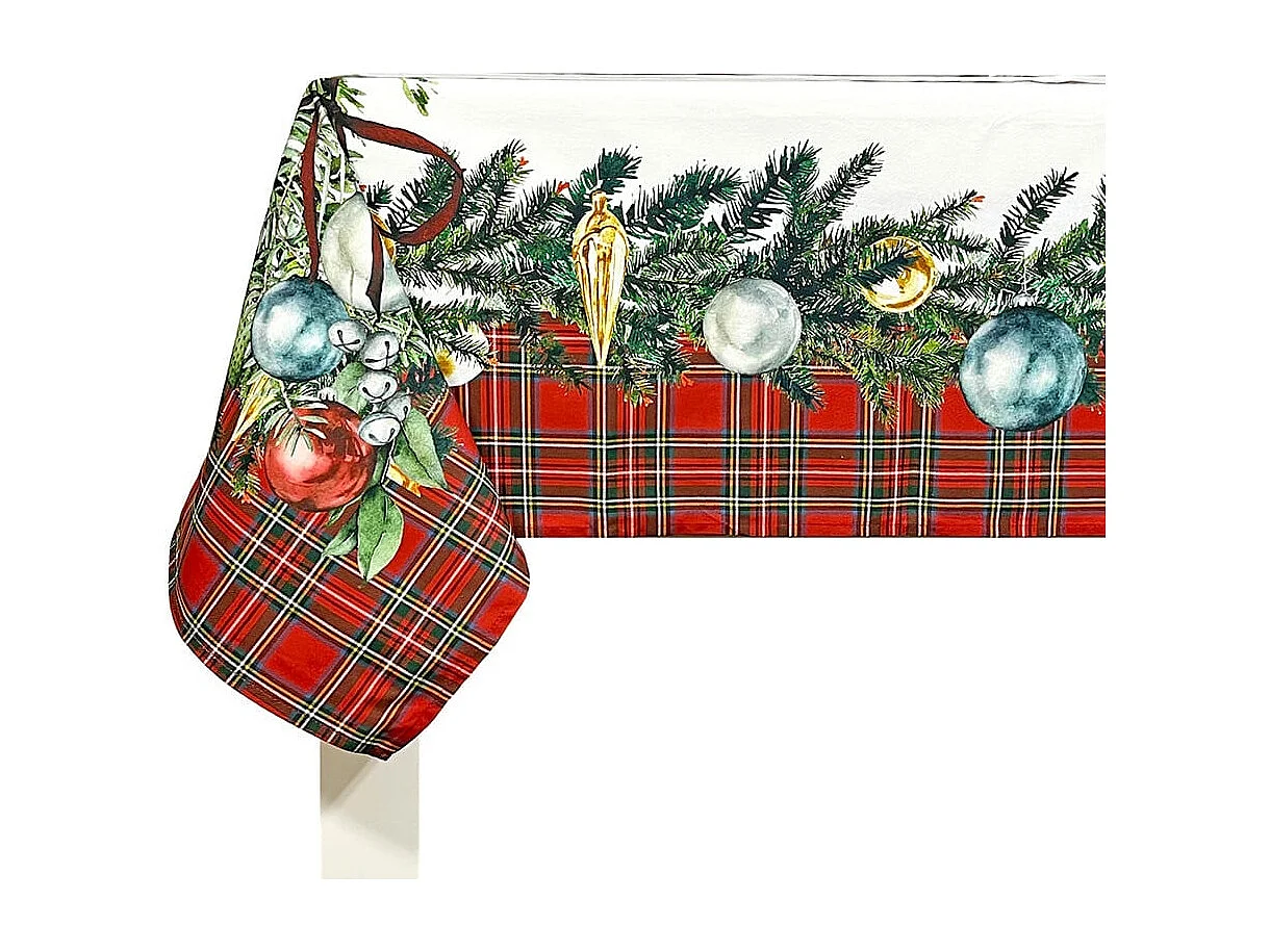 Naf Naf apresenta toalha de mesa de Natal multicolor