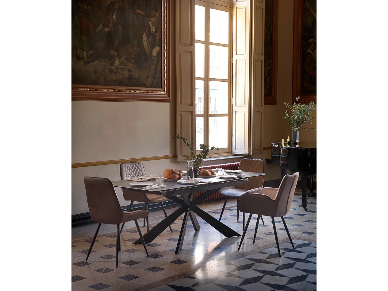 Set 2 sedie imbottite bicolore con gambe in metallo nero