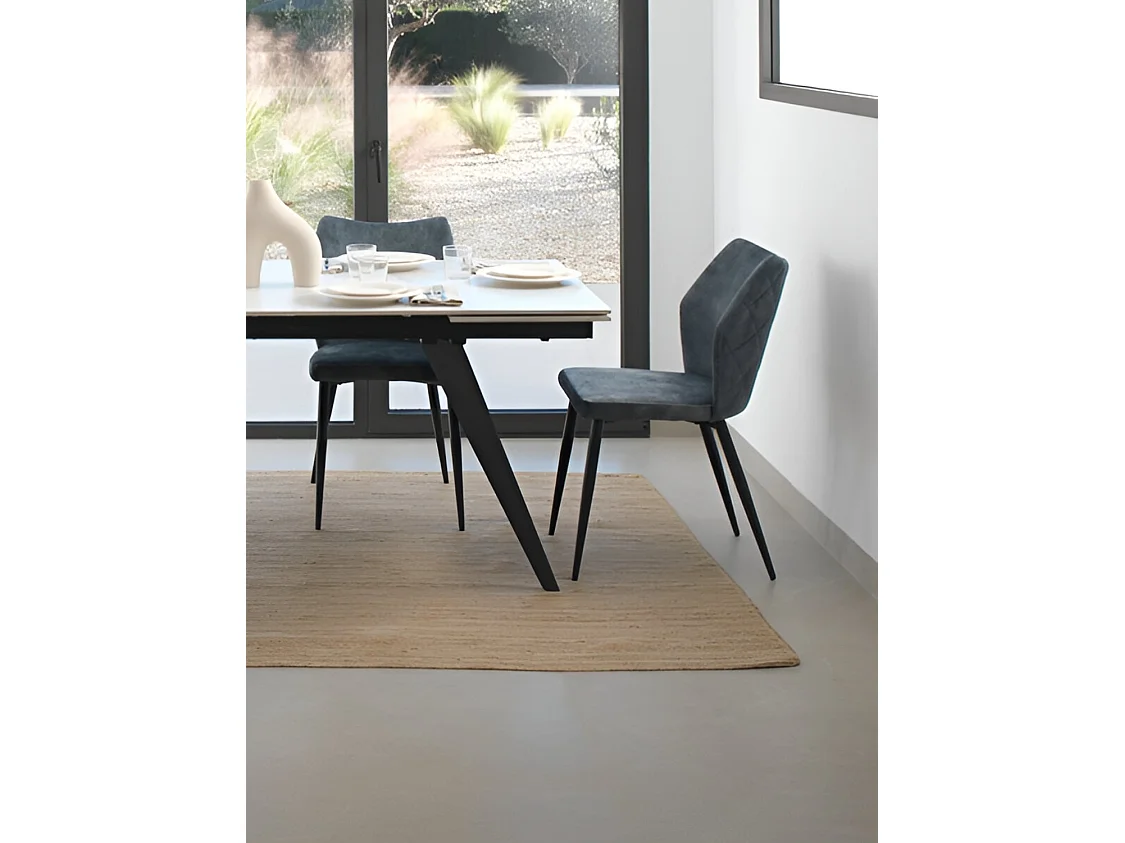 Lot de 4 chaises rembourrées bleues avec pieds métalliques noirs