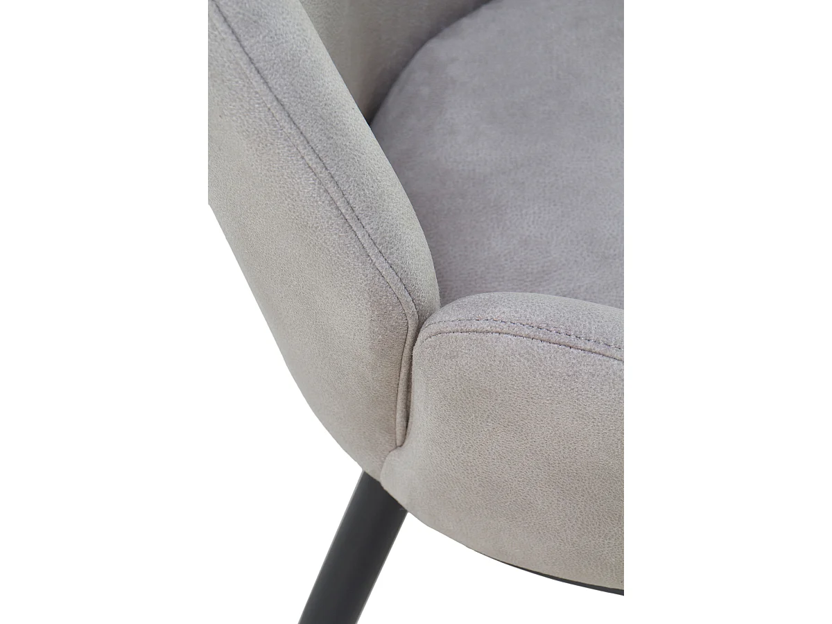 Packung mit 2 hellgrauen gepolsterten Sesseln mit schwarzen Metallbeinen