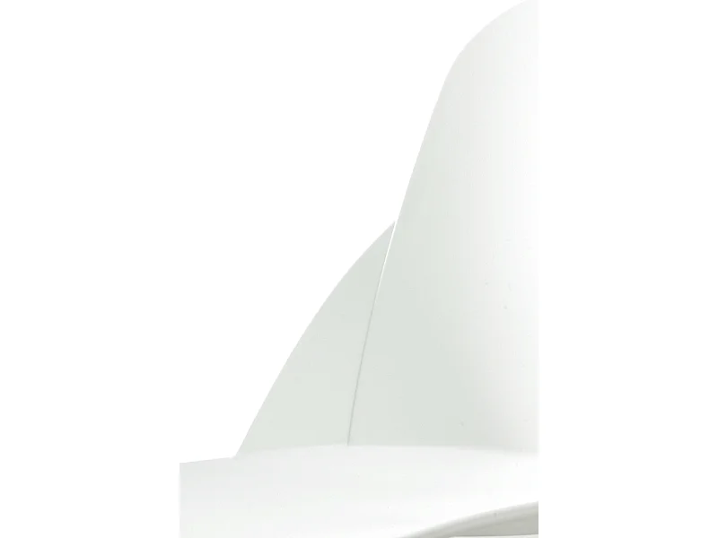 Lot de 4 chaises en PP couleur blanche avec pieds métalliques