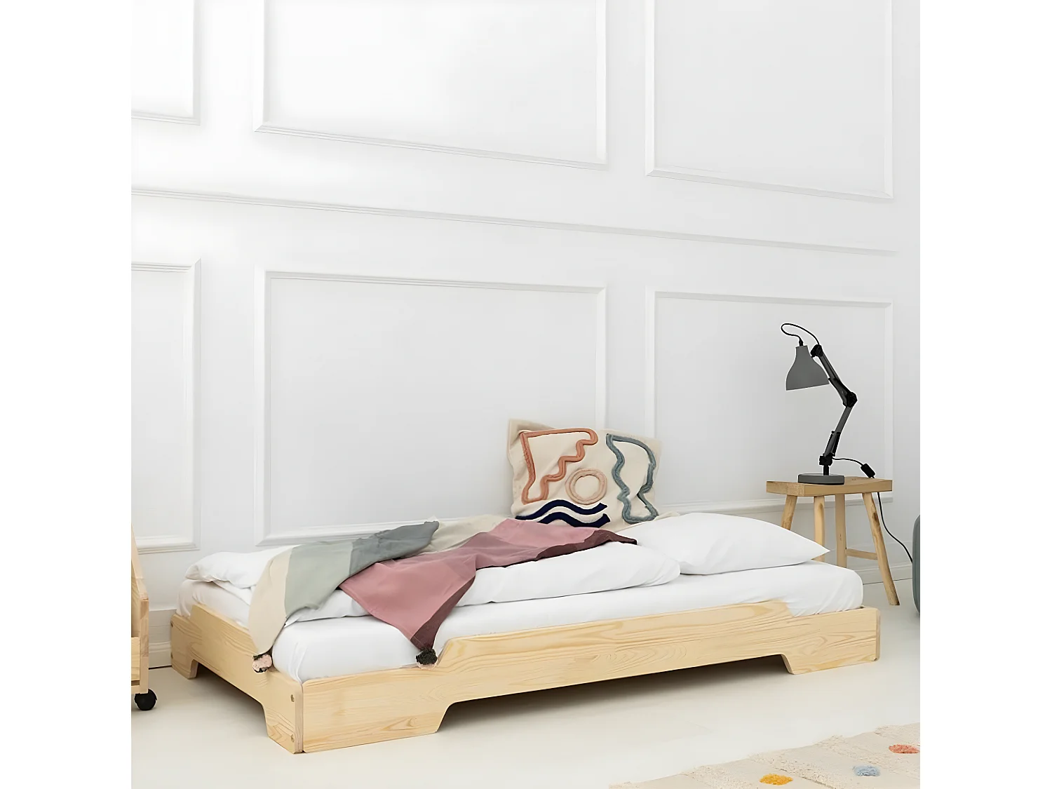 Cama al ras del suelo 90x190 con somier Lola Madera