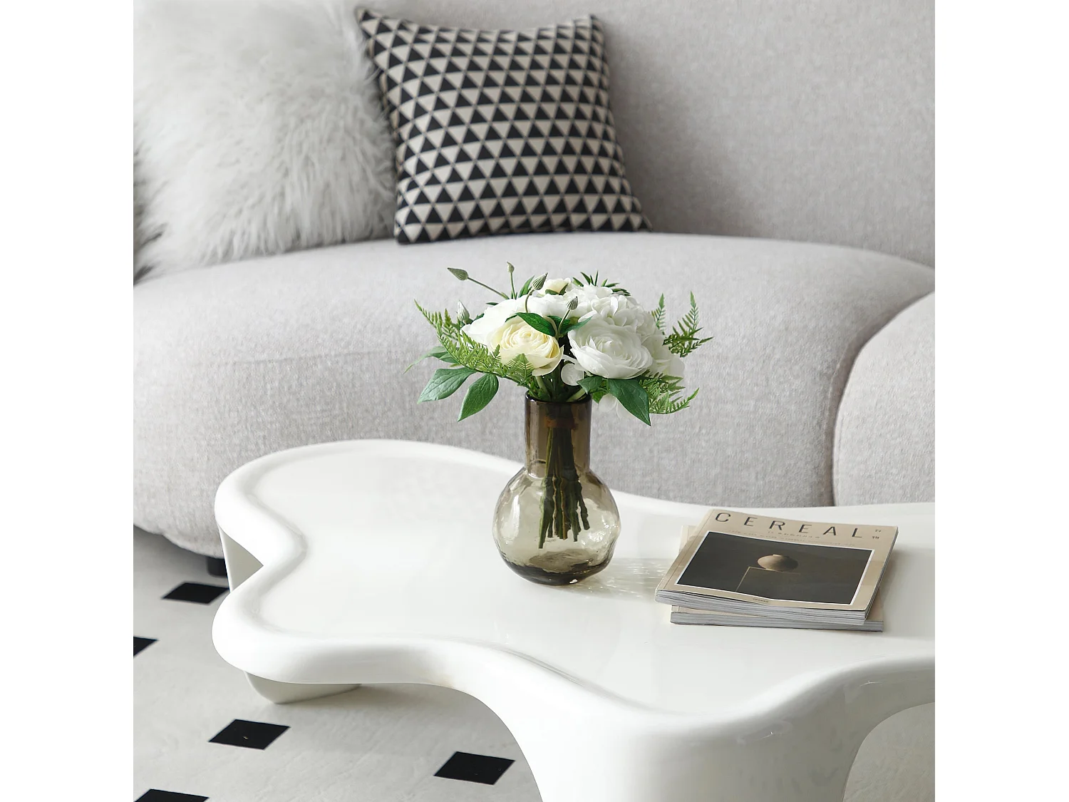 Bouquet D'Hydrangeas, Clématites et Fougères - Blanc / 25 cm