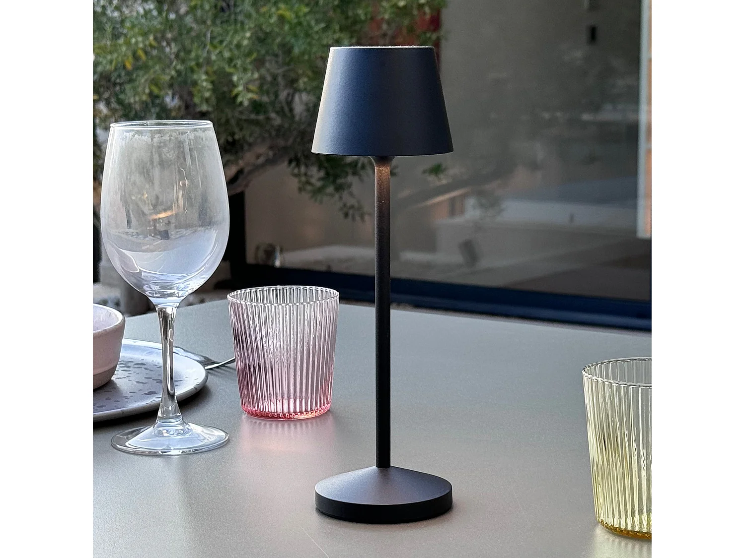 Lampe de table sans fil EMILY Noir Aluminium H25cm