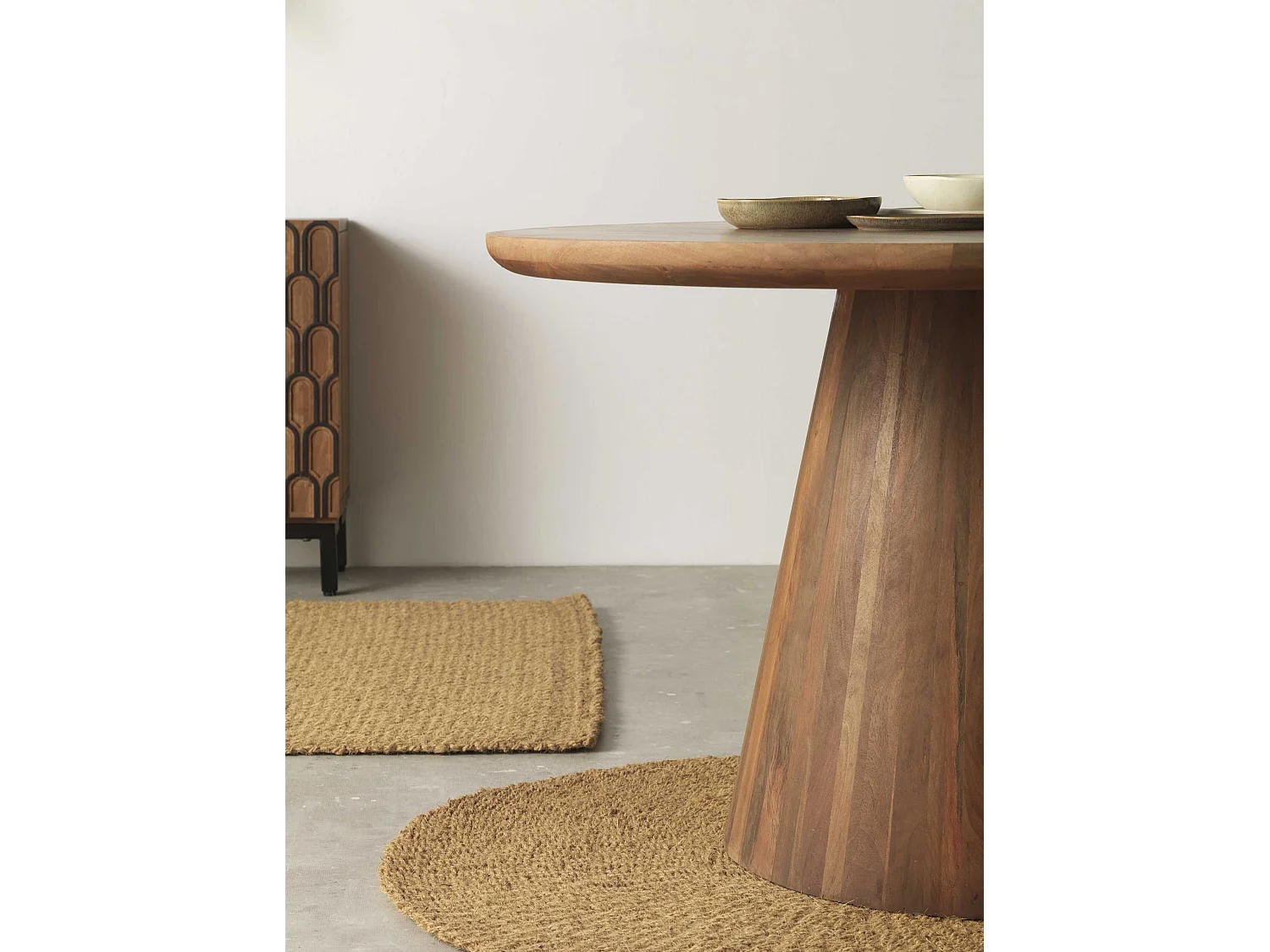 Table en bois massif jambul brun