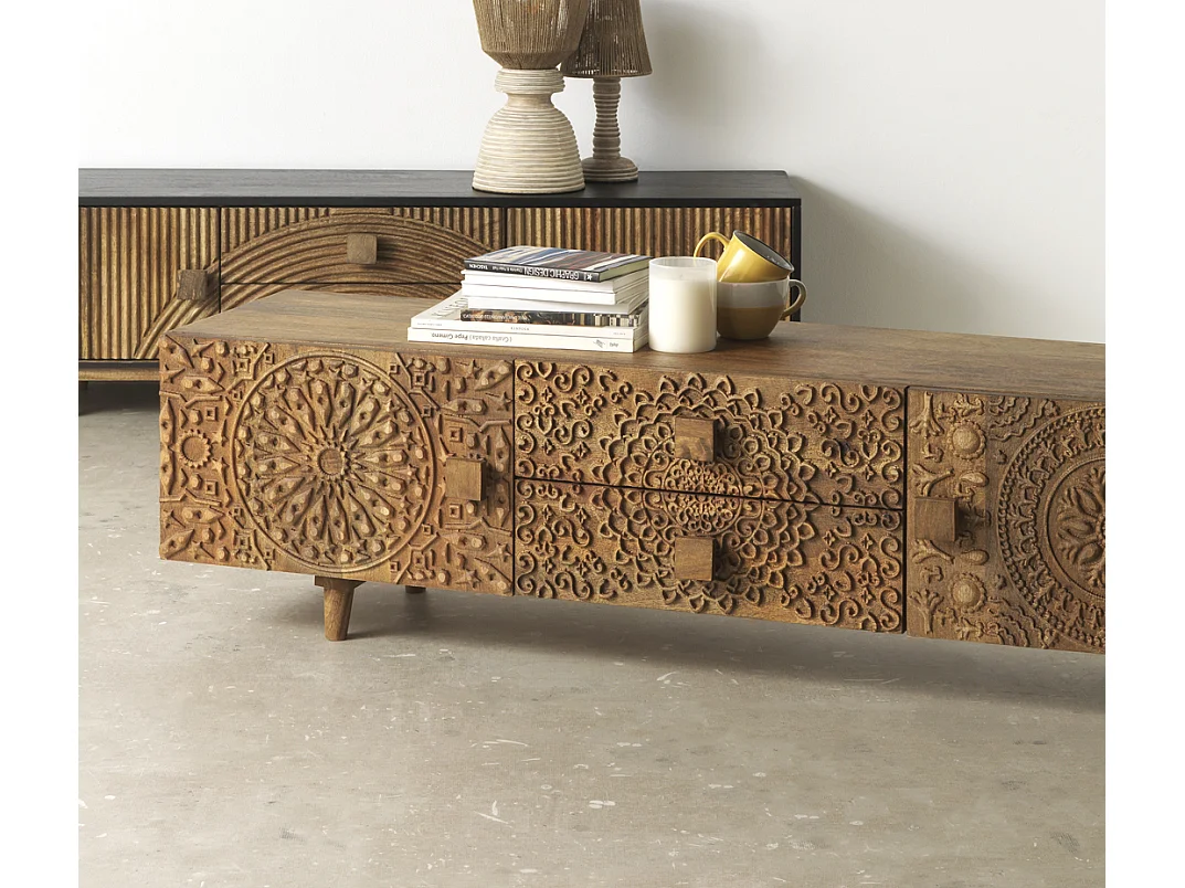 Móvel para televisão em madeira de manga maciça castanha