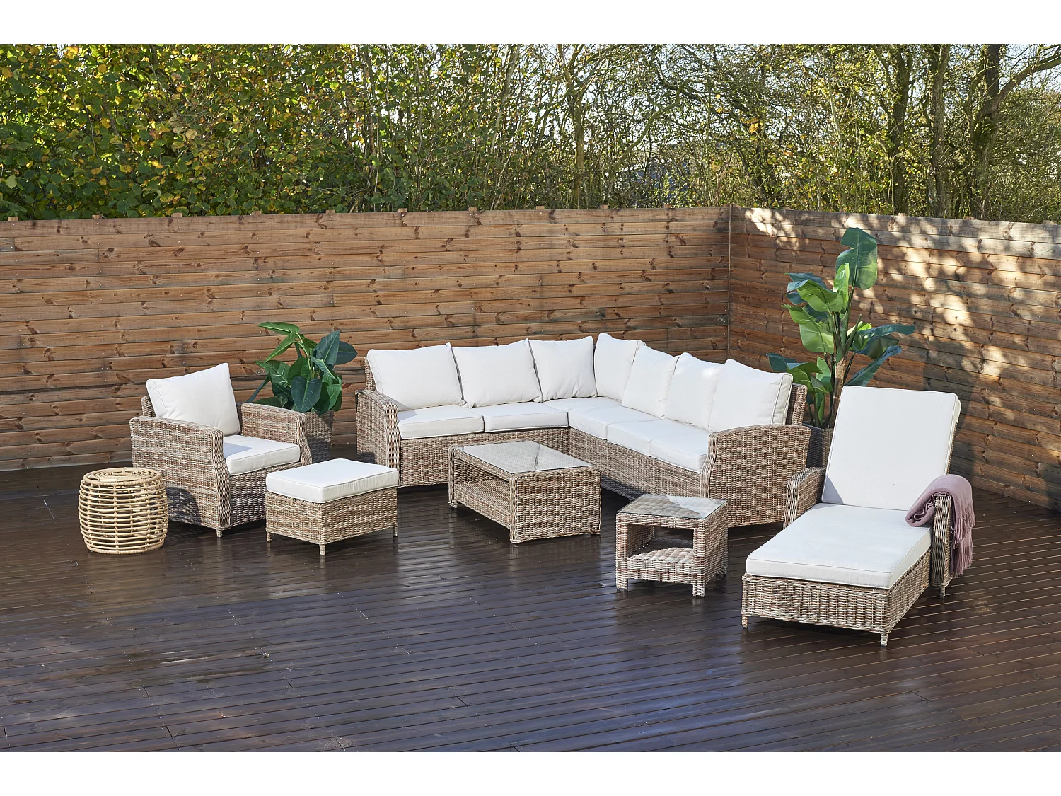 Gram tuinbank hoek, incl. kussen, naturel en off white.