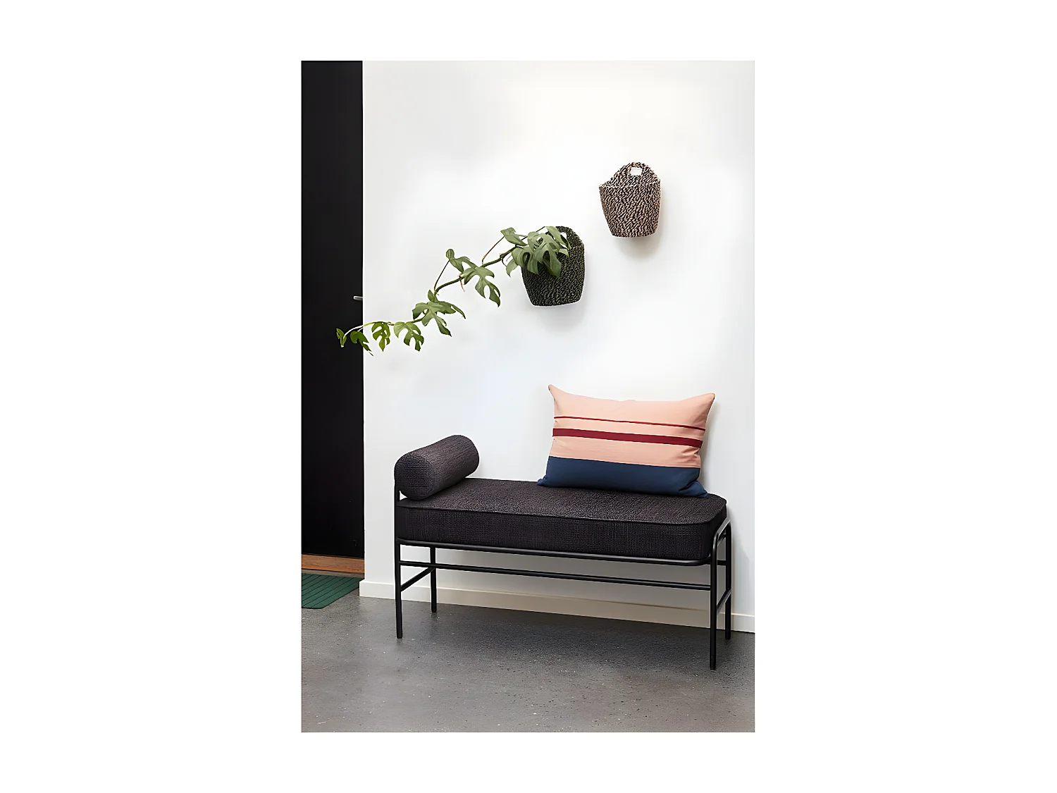 Banc contemporain en tissu anthracite ATI