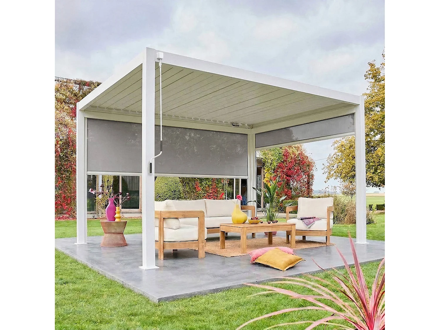 Pérgola bioclimática 3x4m + 2 toldos verticales de 3m y 4m blanco