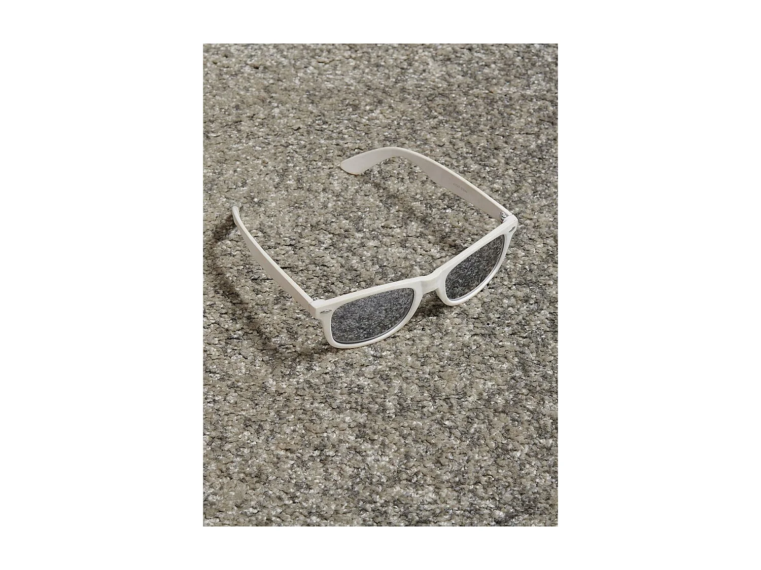 tapis chambre 60x110 tissé gris et beige rectangle motif géométrique DERBY A