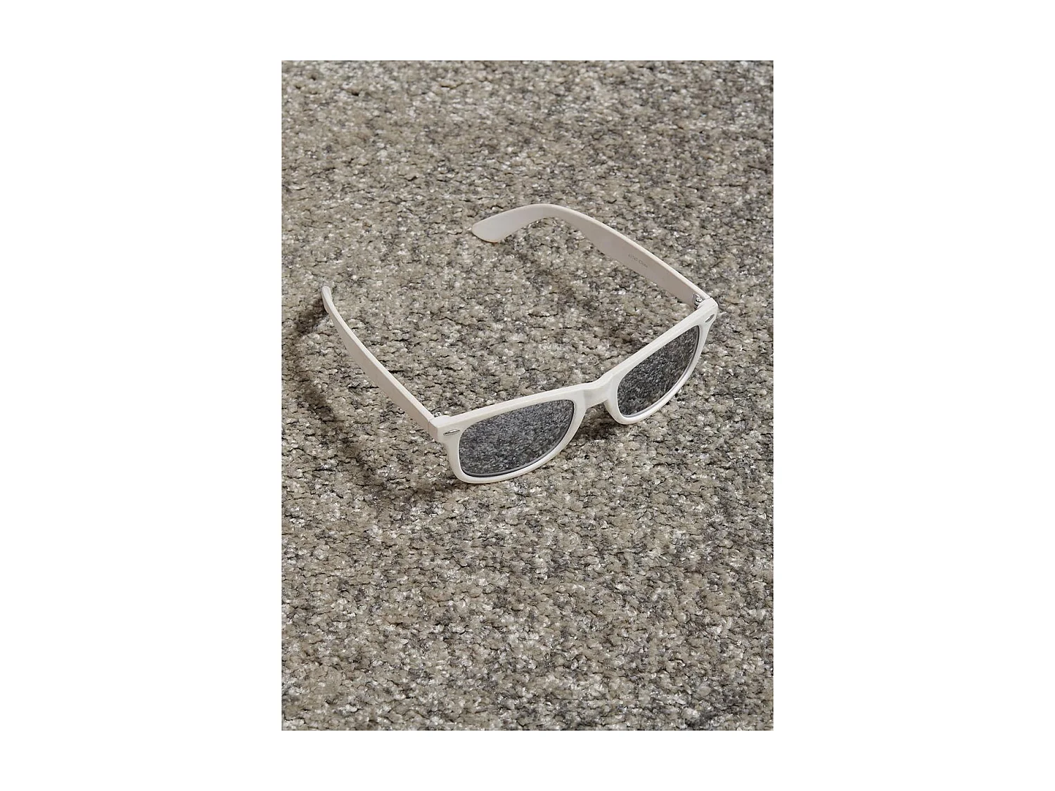 tappeto per camera 60x110 intrecciato motivo geometrico rettangolo grigio e beige DERBY A