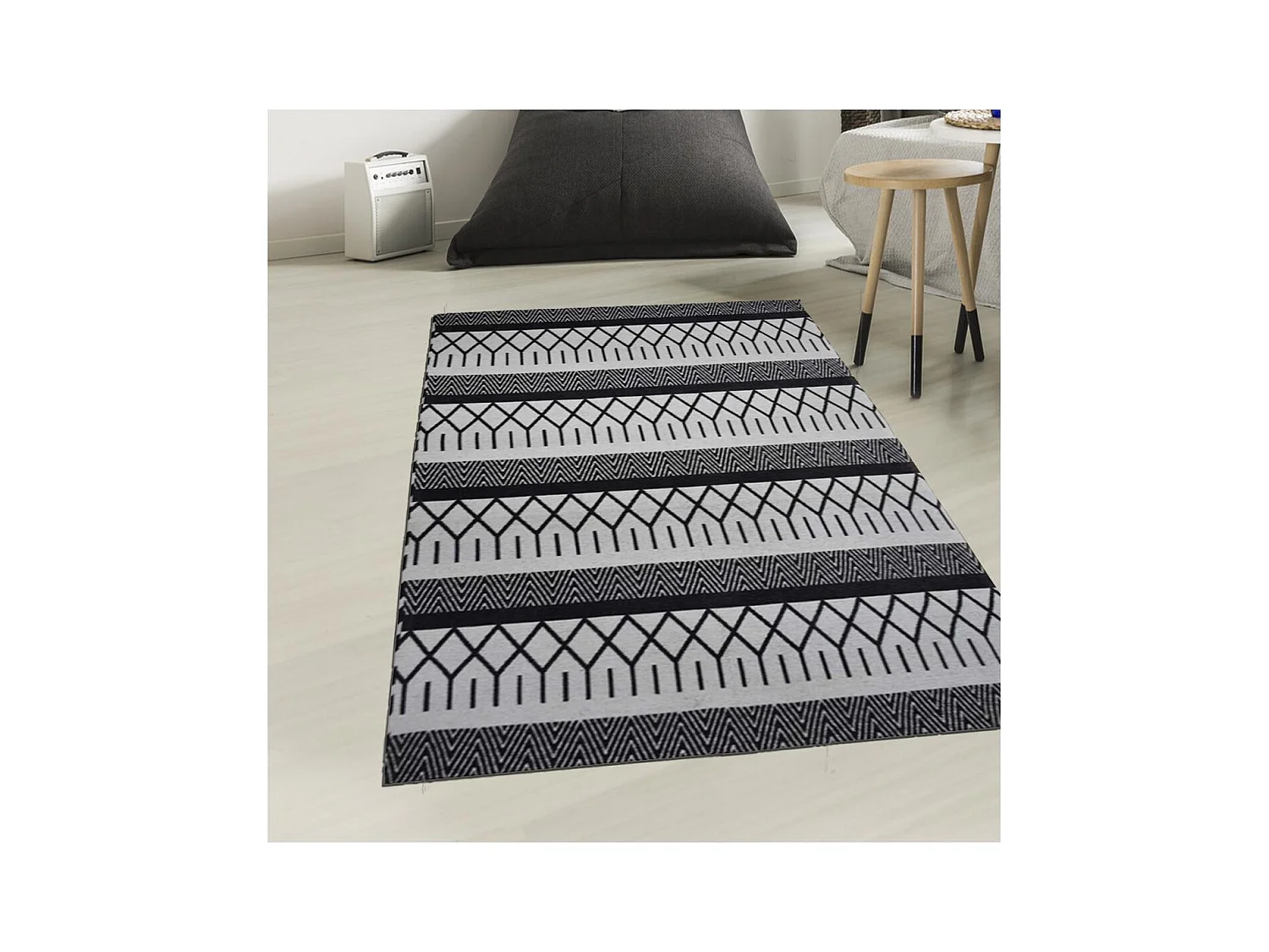 tapis grand salon 280x380 fait à la main noir rectangle motif scandinave PANATA