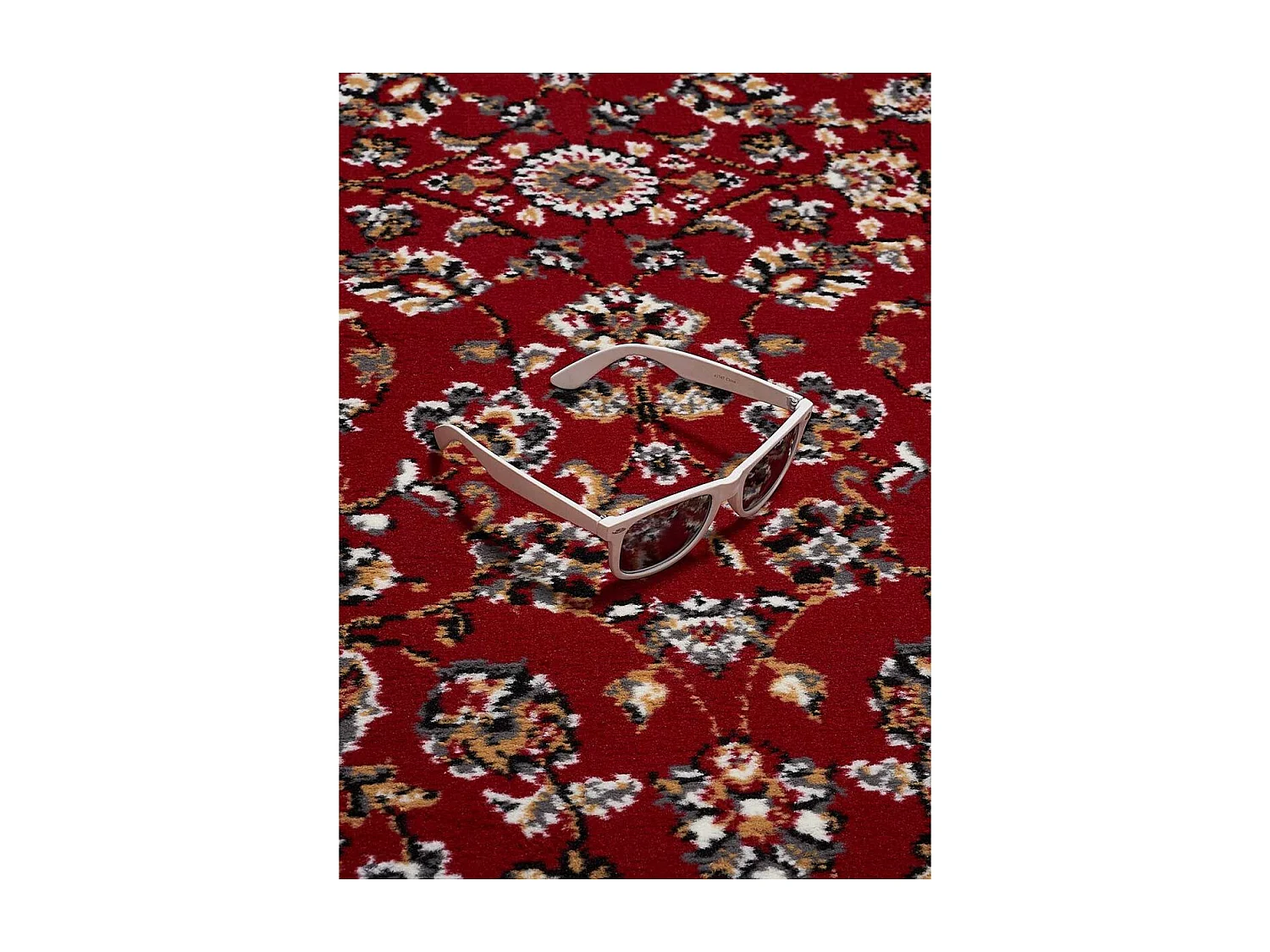 Tapis oriental 60x110 rectangle rouge tissé motif ancestral LYN1 NOMED