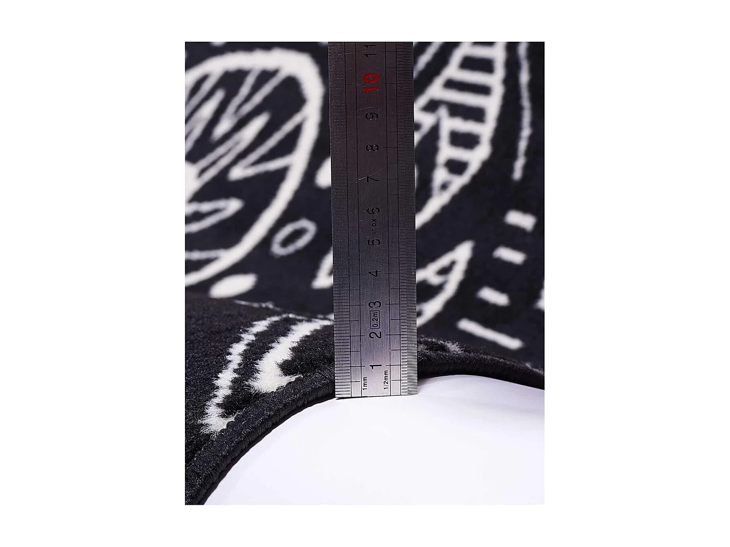 tapis chambre 80x150 tissé noir rectangle motif ethnique LYN1 MOTIF