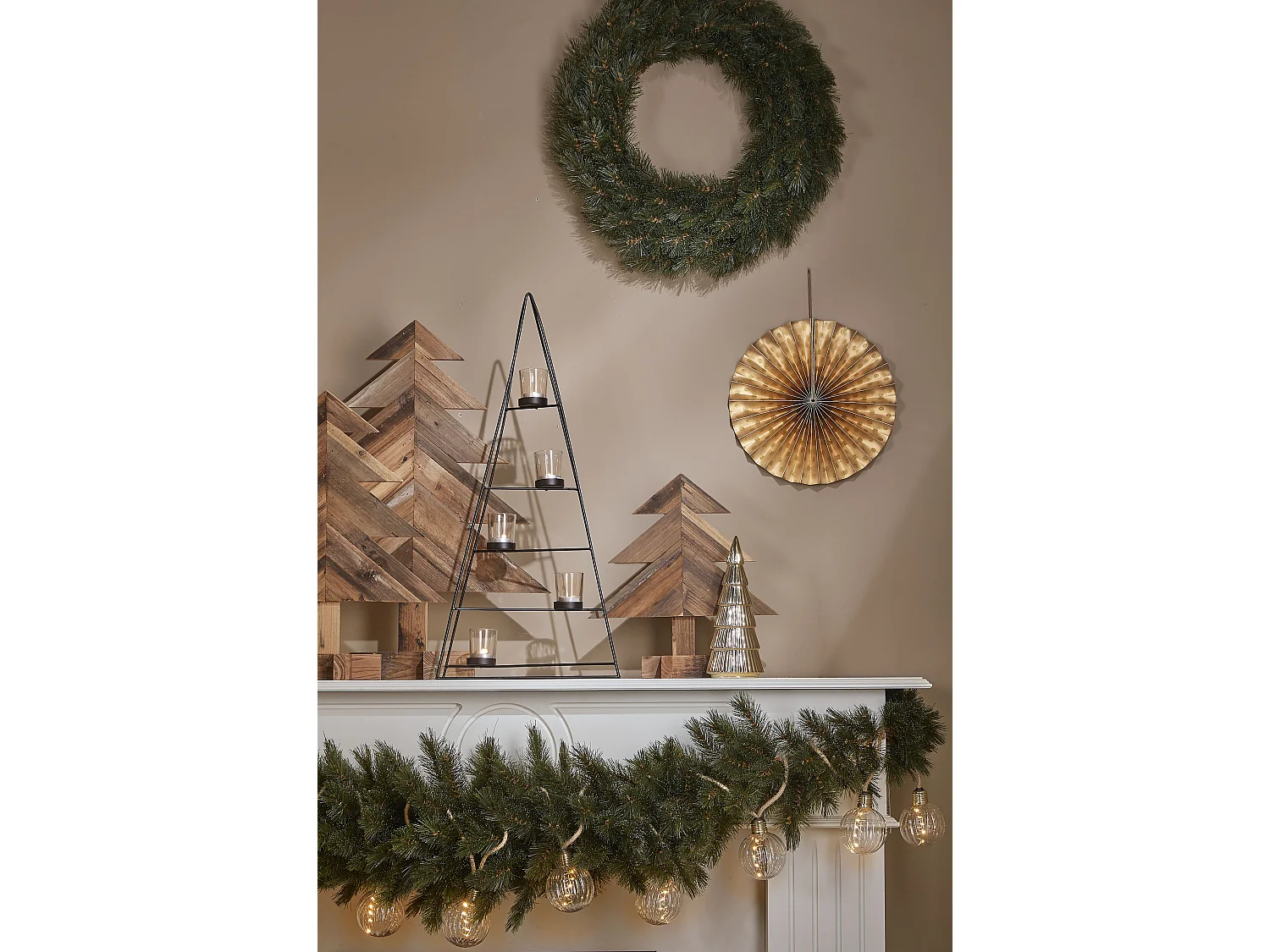 Lichterkette aus Plastik - Ø8 x 815 - Hellbraun -