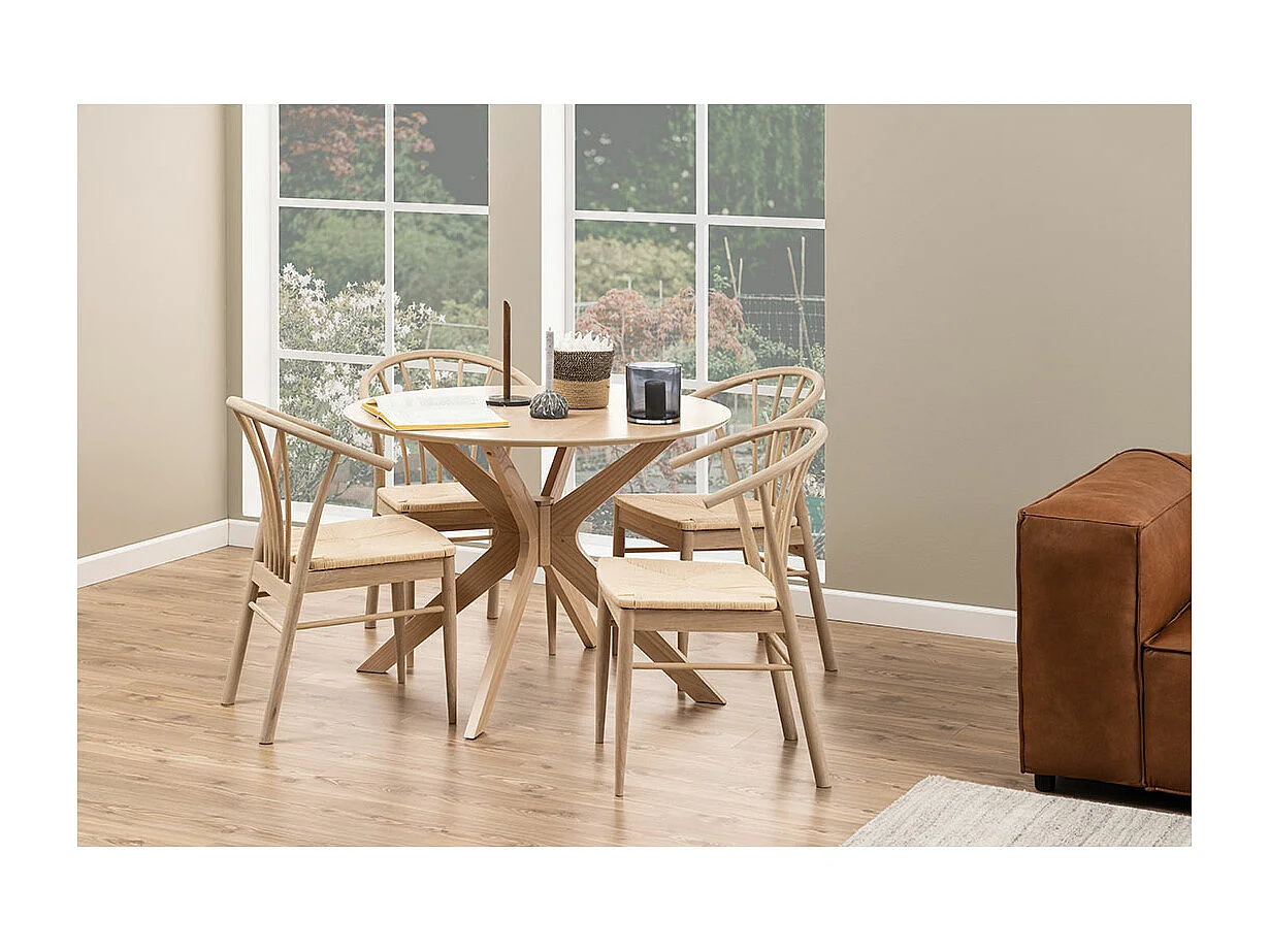 Cassandra chaise de salle à manger avec accoudoirs blanc.