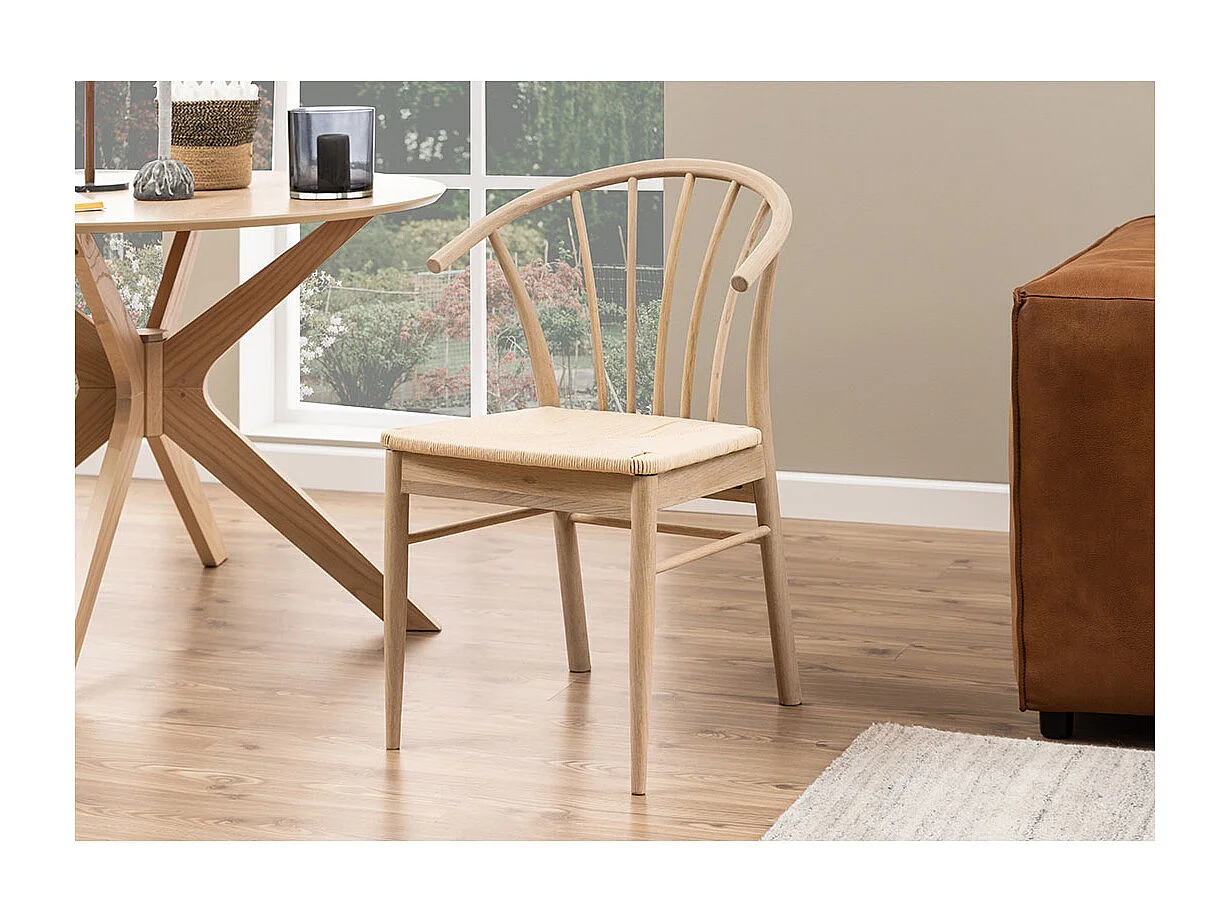 Cassandra chaise de salle à manger avec accoudoirs blanc.