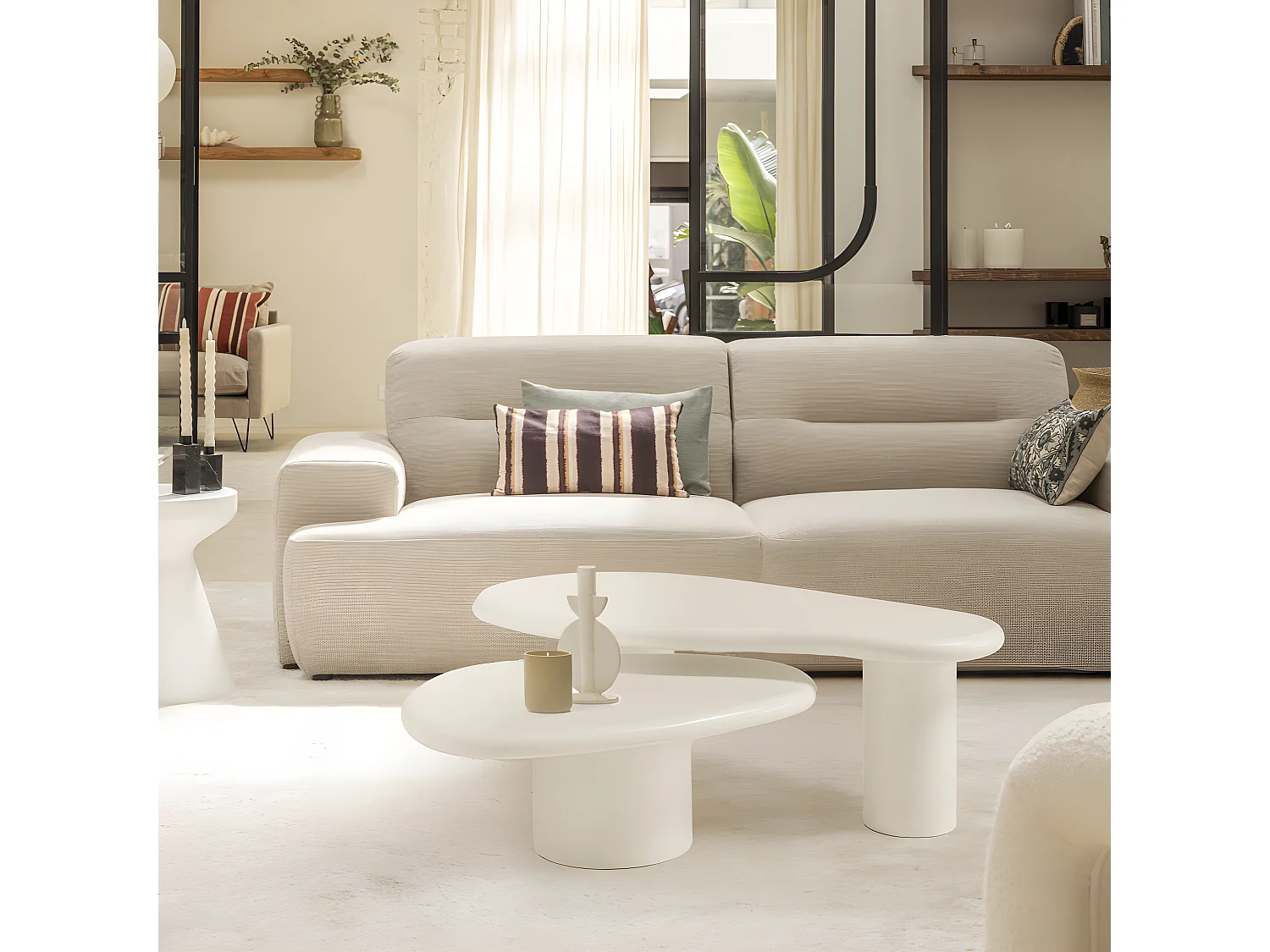 Luna - Table basse organique en fibre de ciment L80cm - Blanc