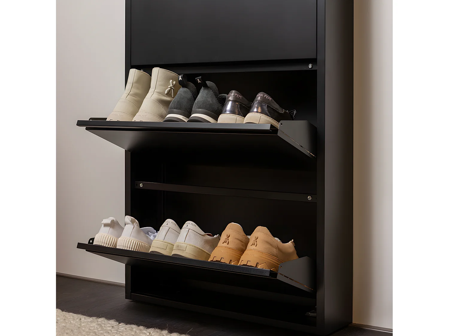 Sabine - Meuble à chaussures 3 portes en métal L66cm - Noir