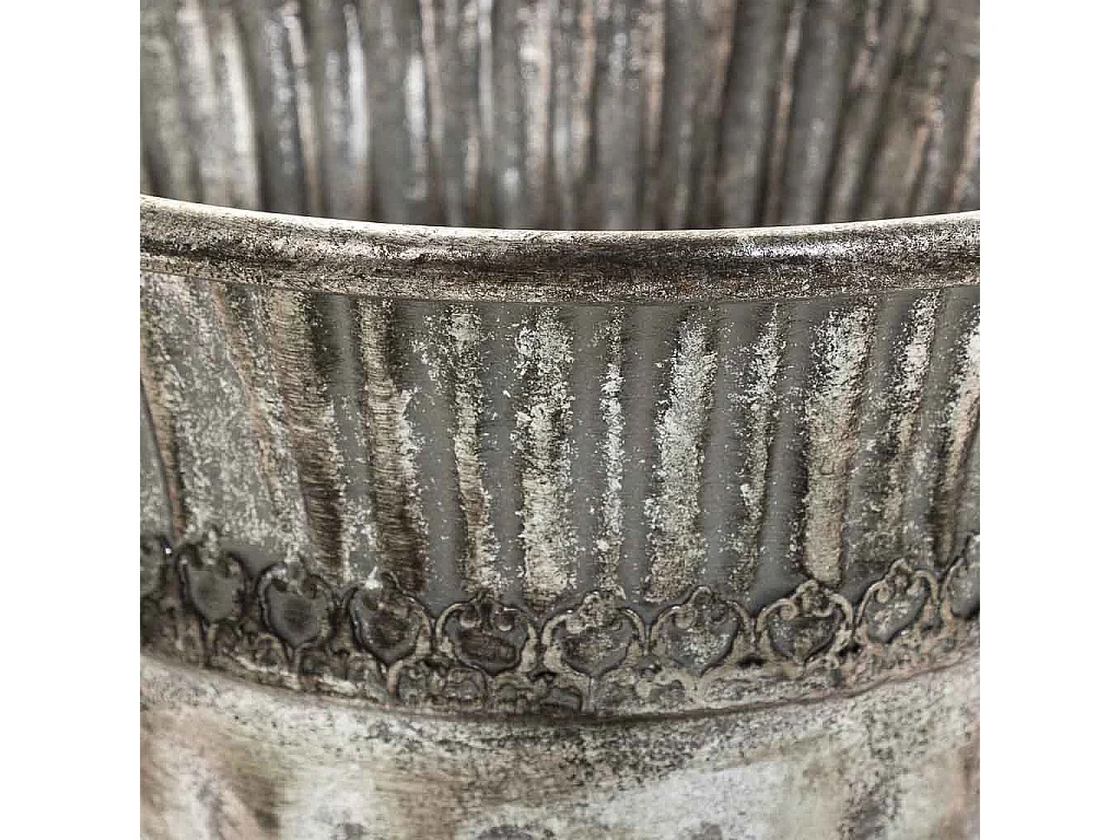 Vaso de flores em metal prateado 36x24,5x22,5