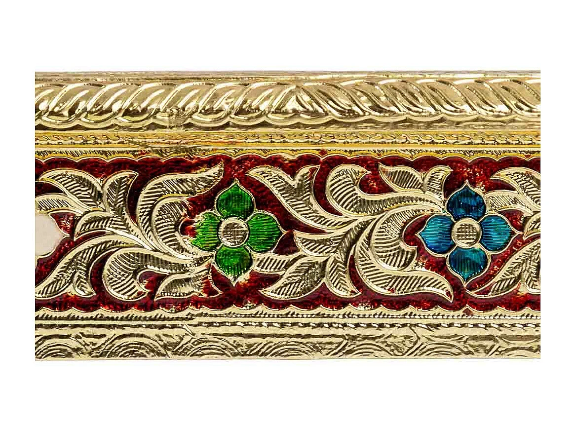 Beistelltisch aus goldgeprÃ¤gtem Metall, 38x38x14h cm