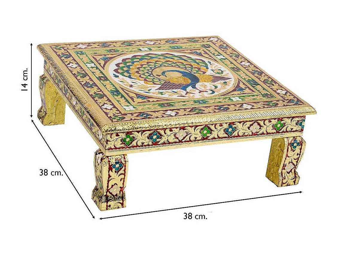 Mesa auxiliar de metal repujado dorada 38x38x14