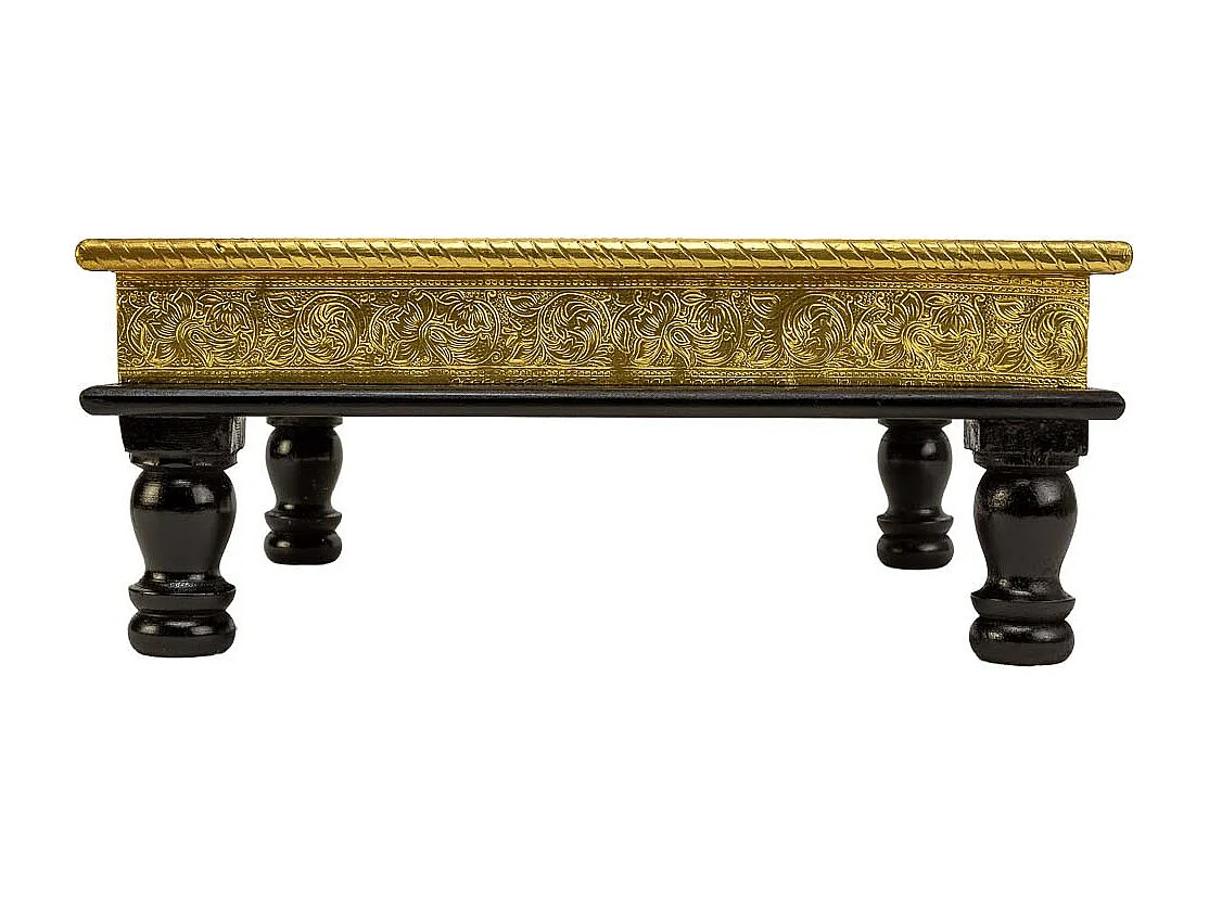 Mesa lateral de metal com relevo dourado 38x38x12