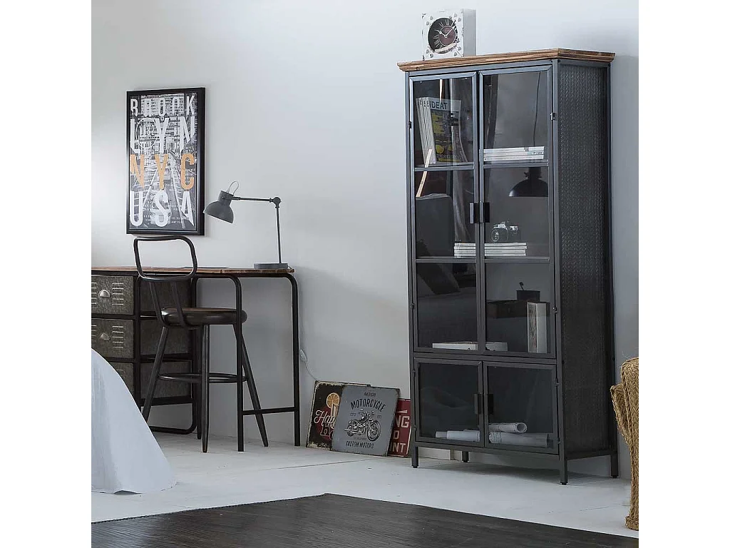 Vitrina em metal preto e madeira 76x37x124,5