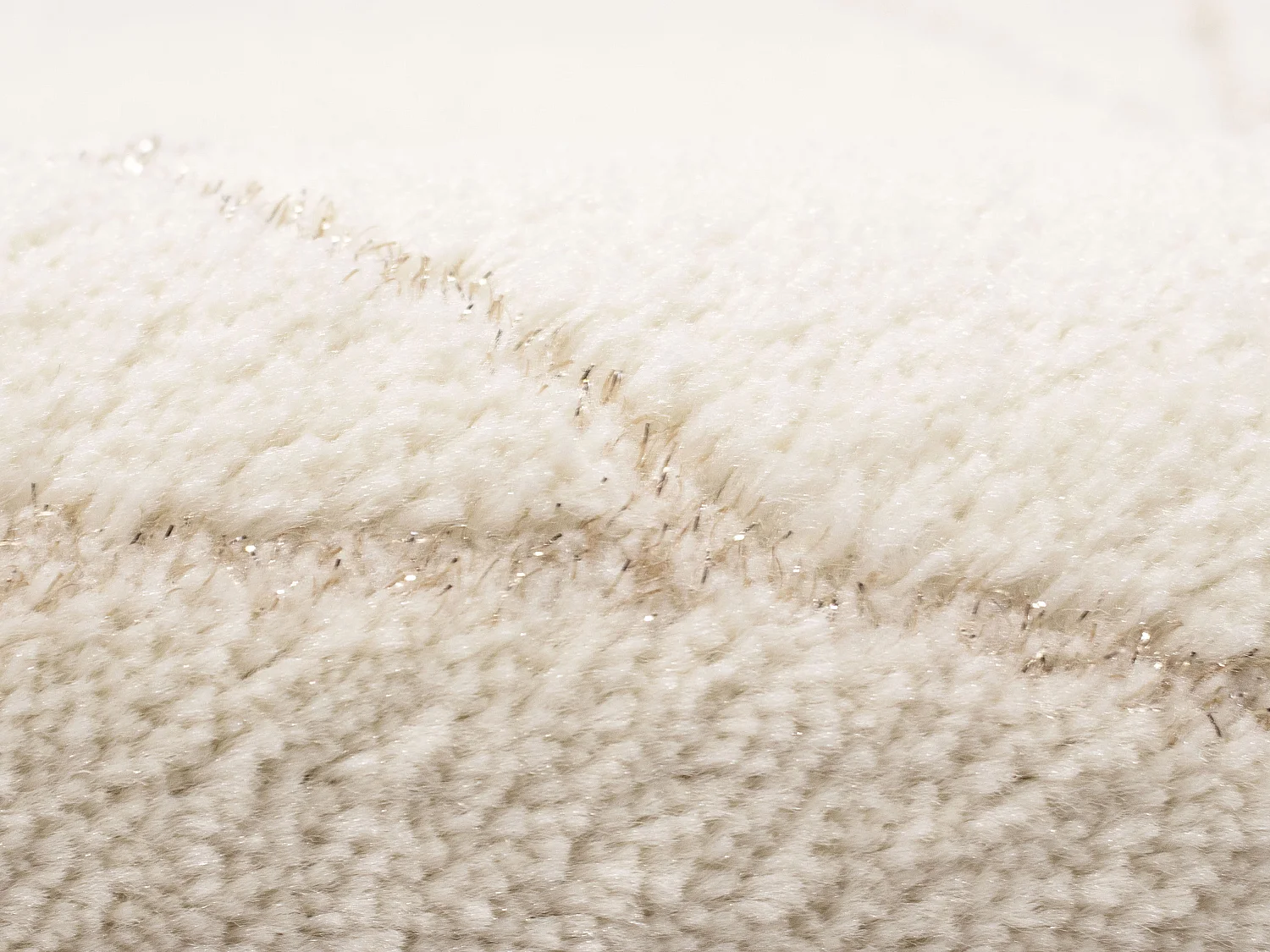 Tapis à motifs arcs brillants - 160 x 230 cm - Beige et doré - TIPRIO