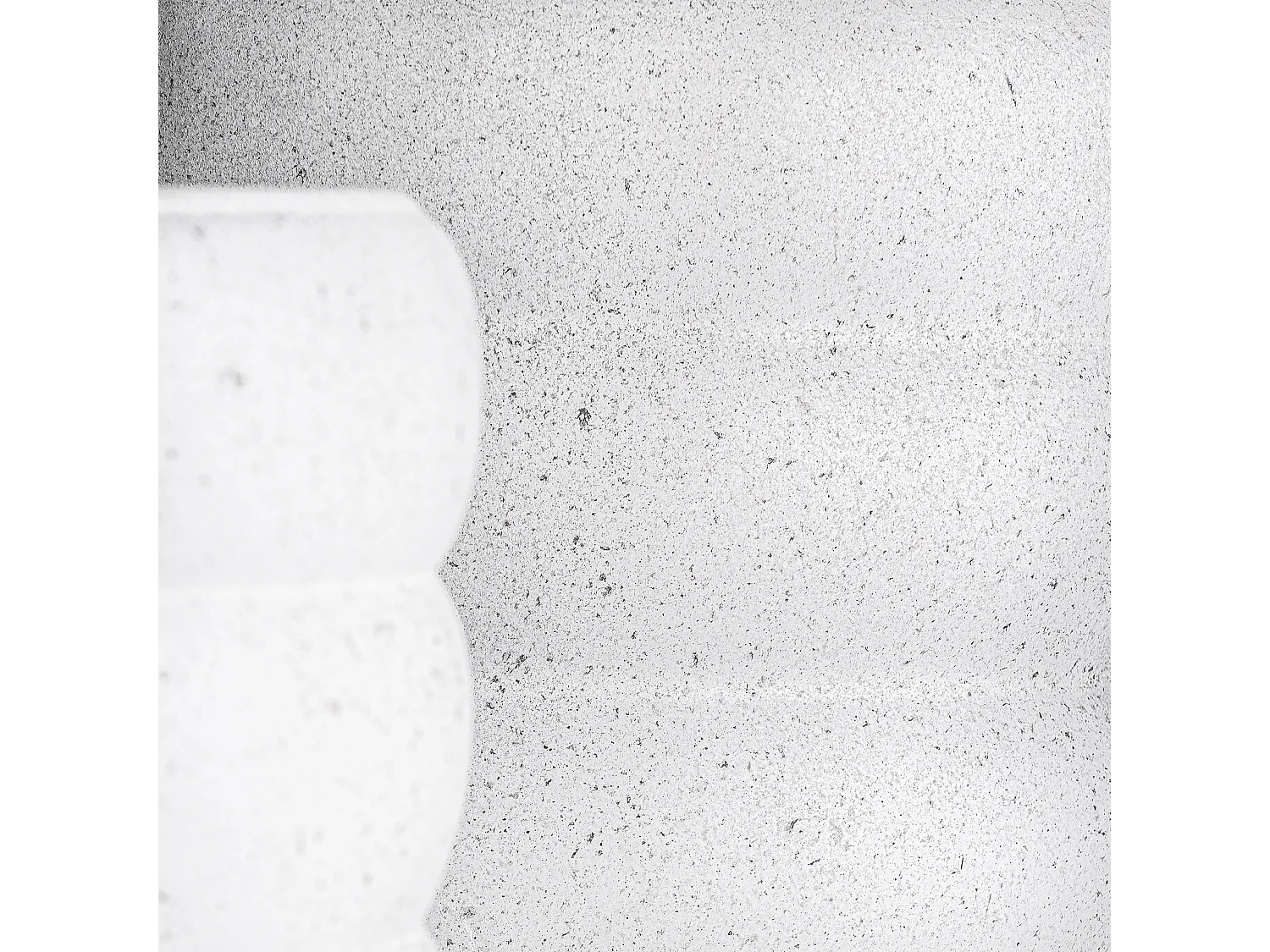 Macetero de cerámica en color blanco roto de 43x43x40cm