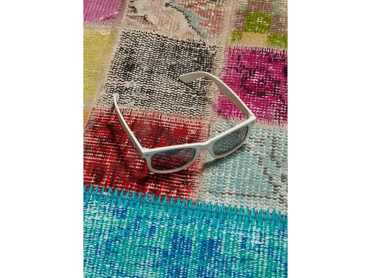 tapis salon 120x170 fait à la main en laine multicolore motif géométrique