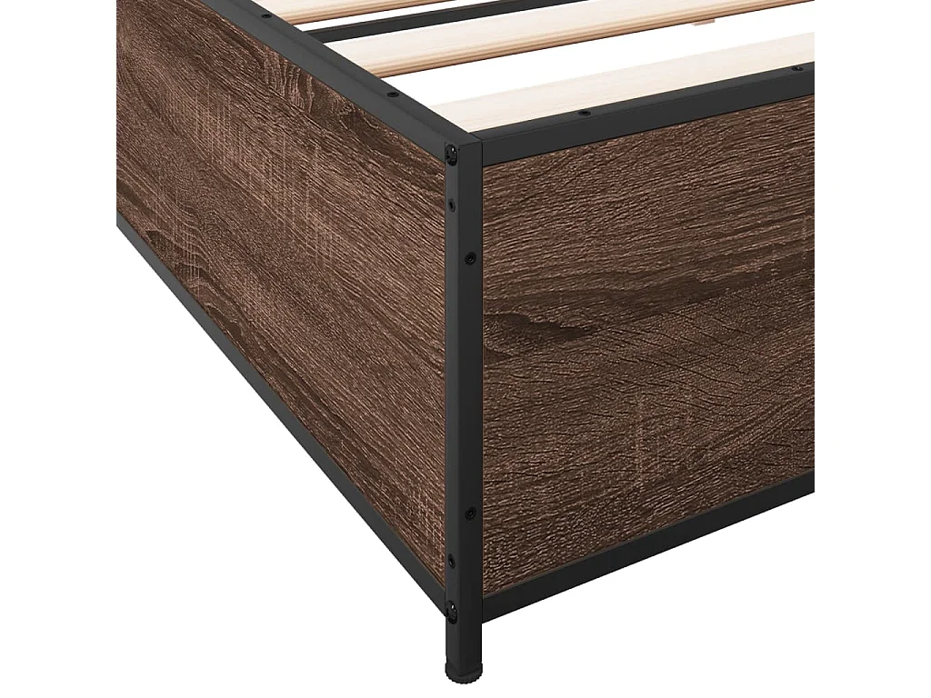 Cadre de lit chêne marron 200x200 cm bois d'ingénierie et métal