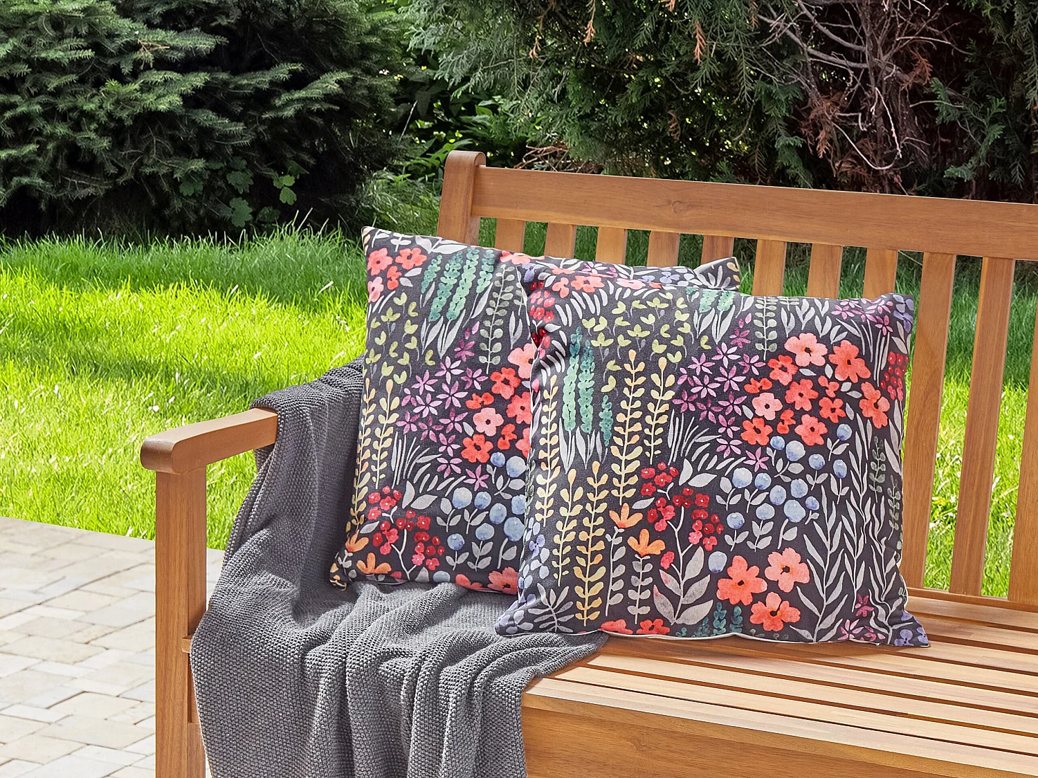 Lot de 2 coussins d'extérieur CASTELARO Motif floral 45 x 45 cm Multicolore