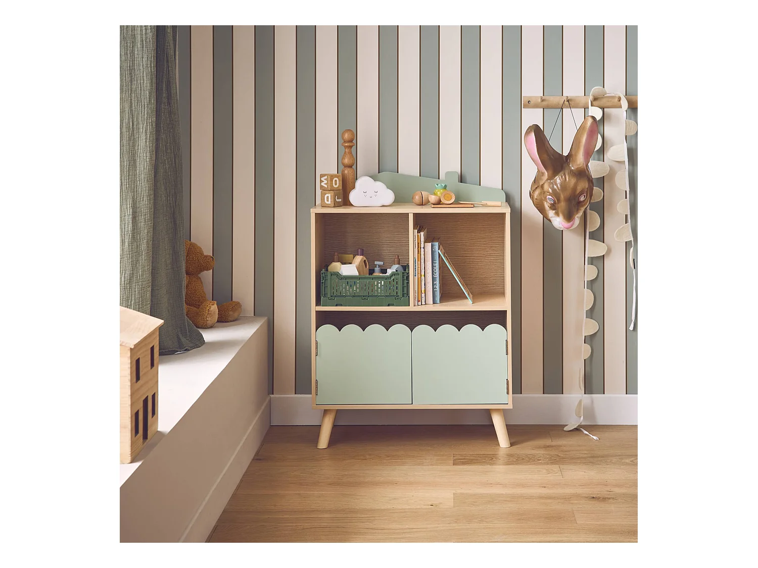 Bibliothèque enfant 2 étagères 2 portes. vert