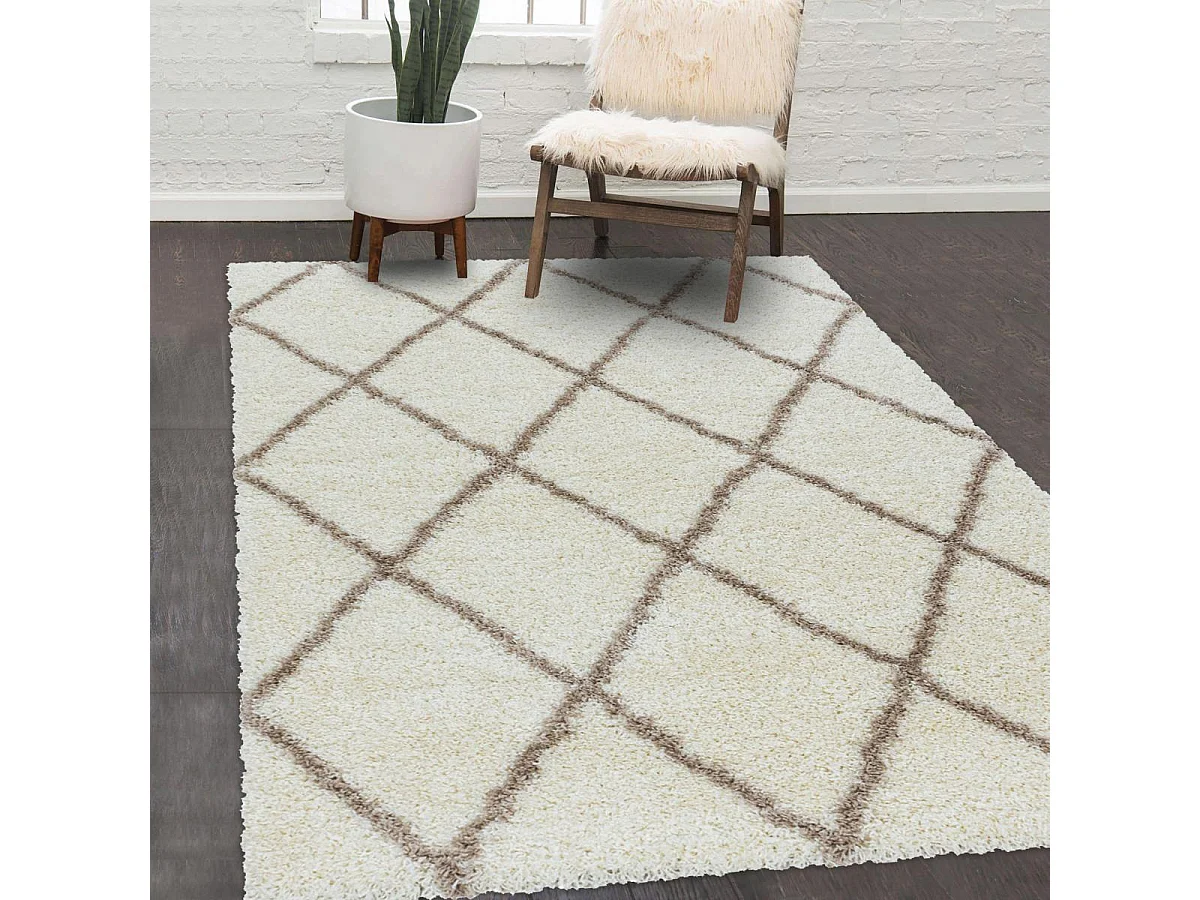 Tapis berbère 140x200 tissé motif losange SHAGGY A crème