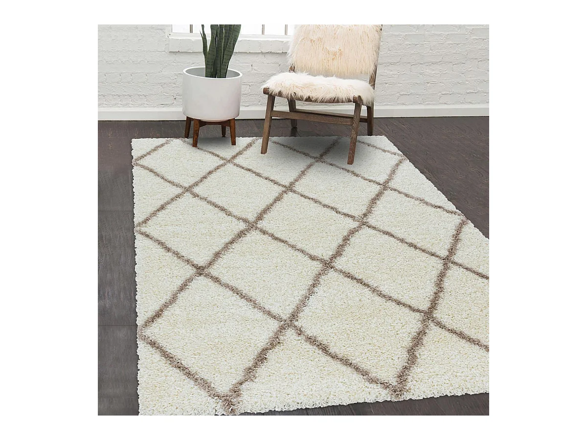 Tapis berbère 140x200 tissé motif losange SHAGGY A crème