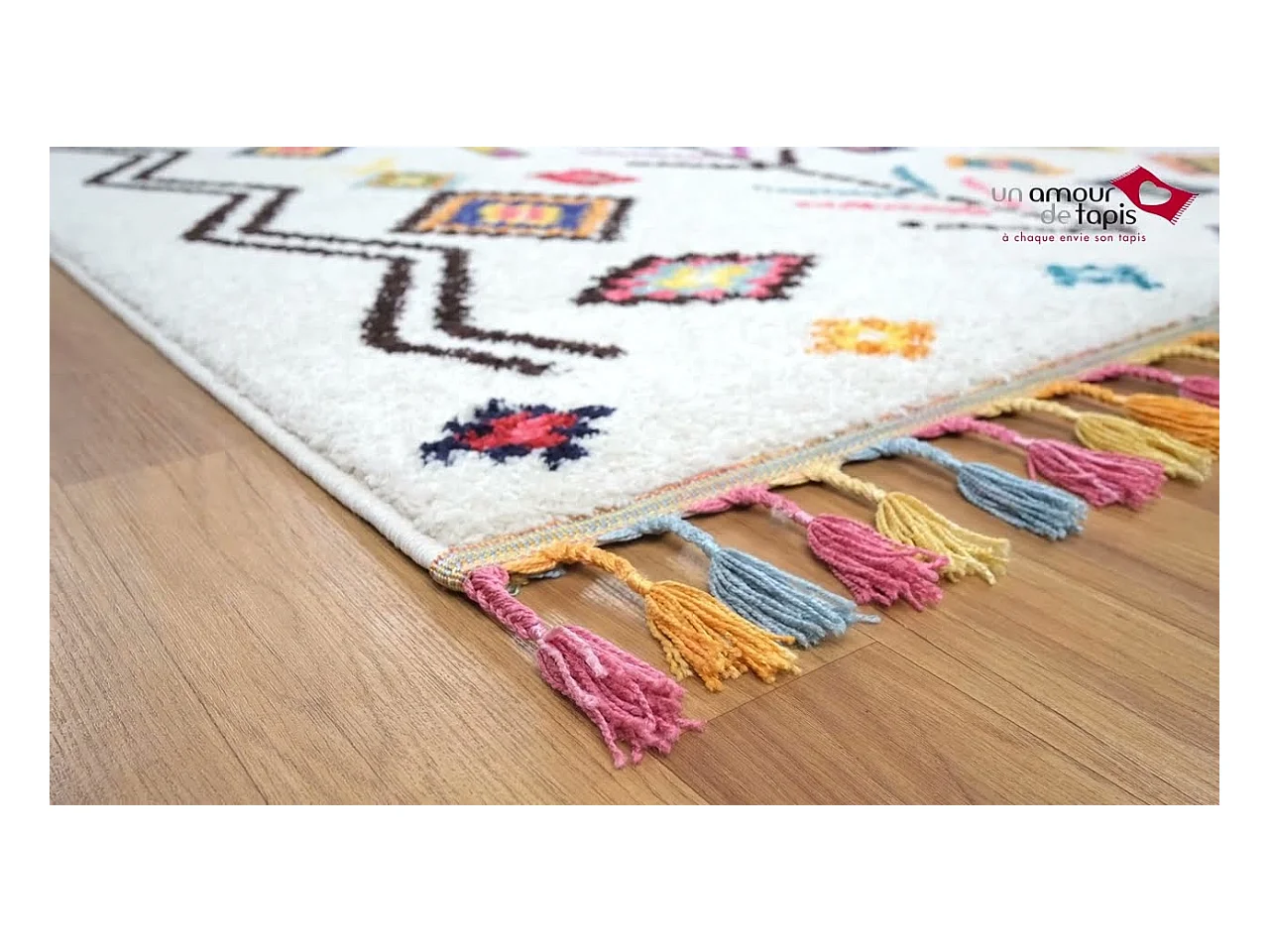 Tapis berbère 80x150 tissé motif ethnic LYN5 OURIKA ivoire