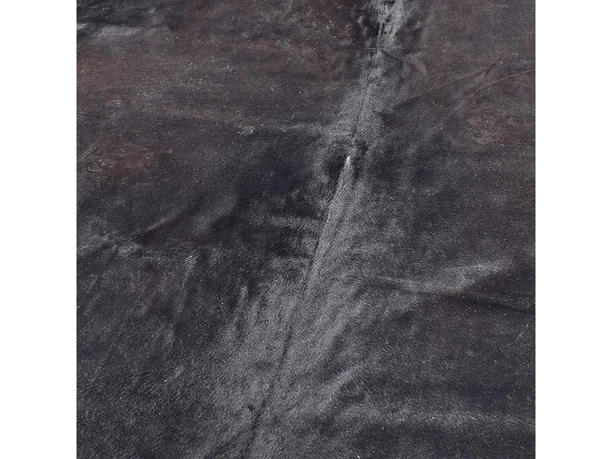 Tapis peau de vache 160x180 kilm fait à la main noir