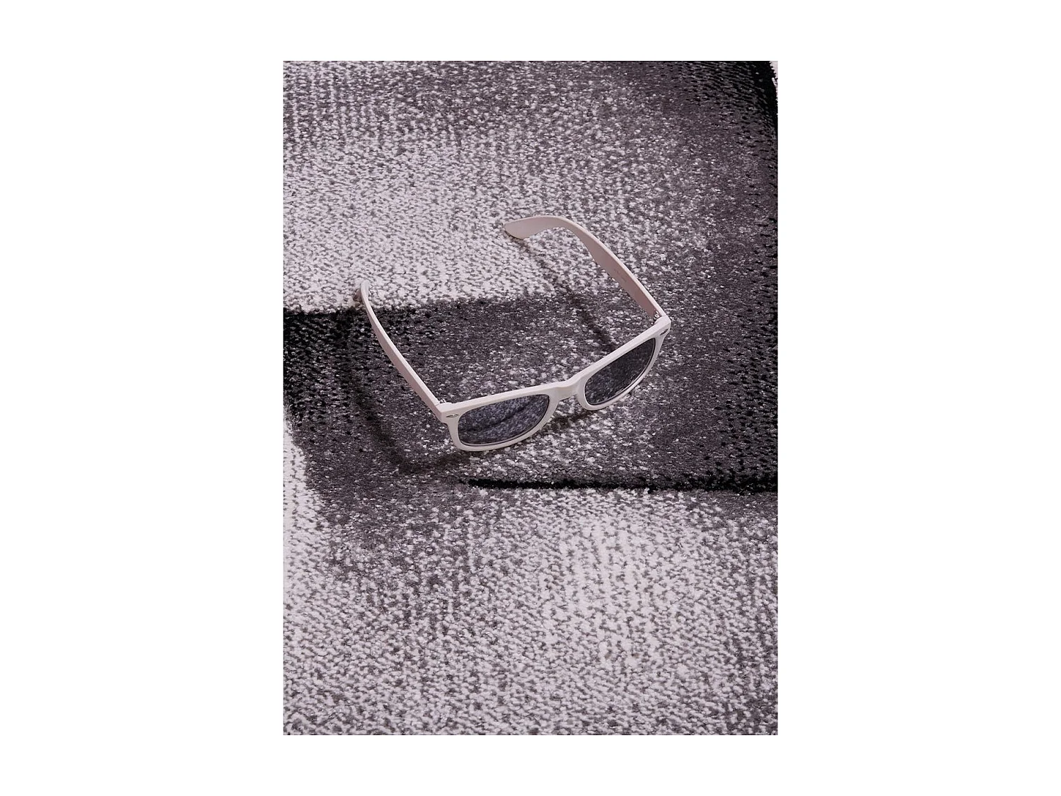 tapis salle à manger 200x290 tissé turquoise rectangle motif géométrique