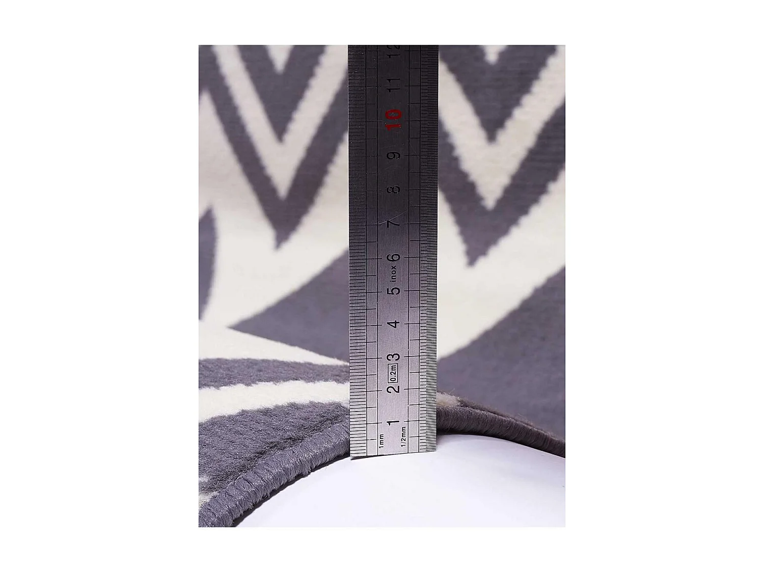 tapis chambre 60x110 tissé gris rectangle motif géométrique LYN1 VAGUES