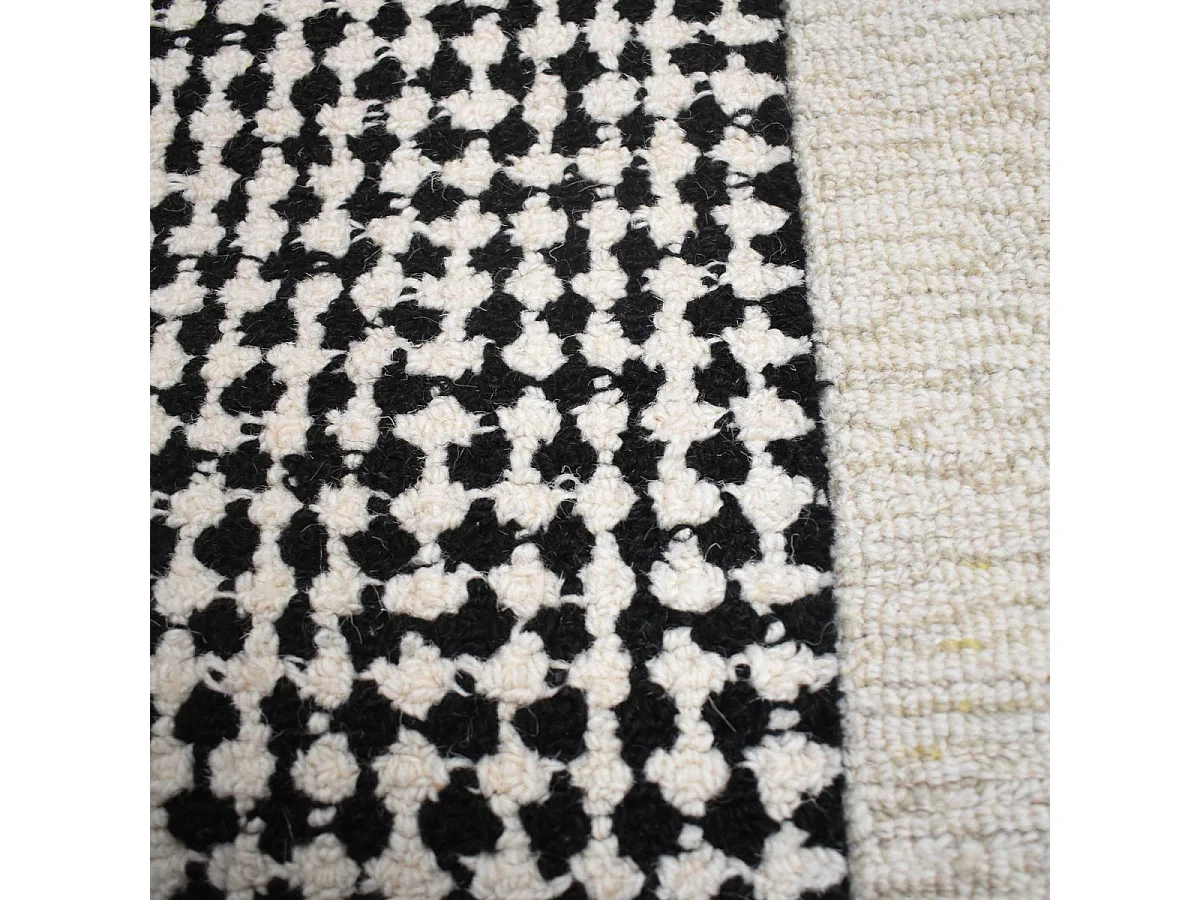 tapis salon 200x290 fait à la main en laine crème rectangle motif géométrique