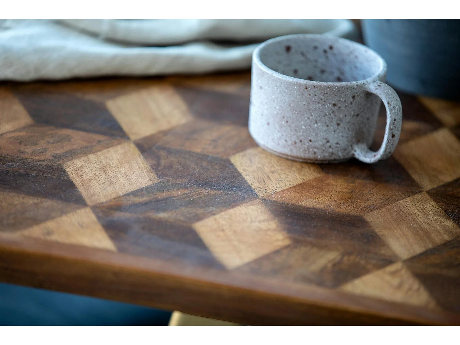 Table à manger bois et marqueterie 180 cm SYRACUSE