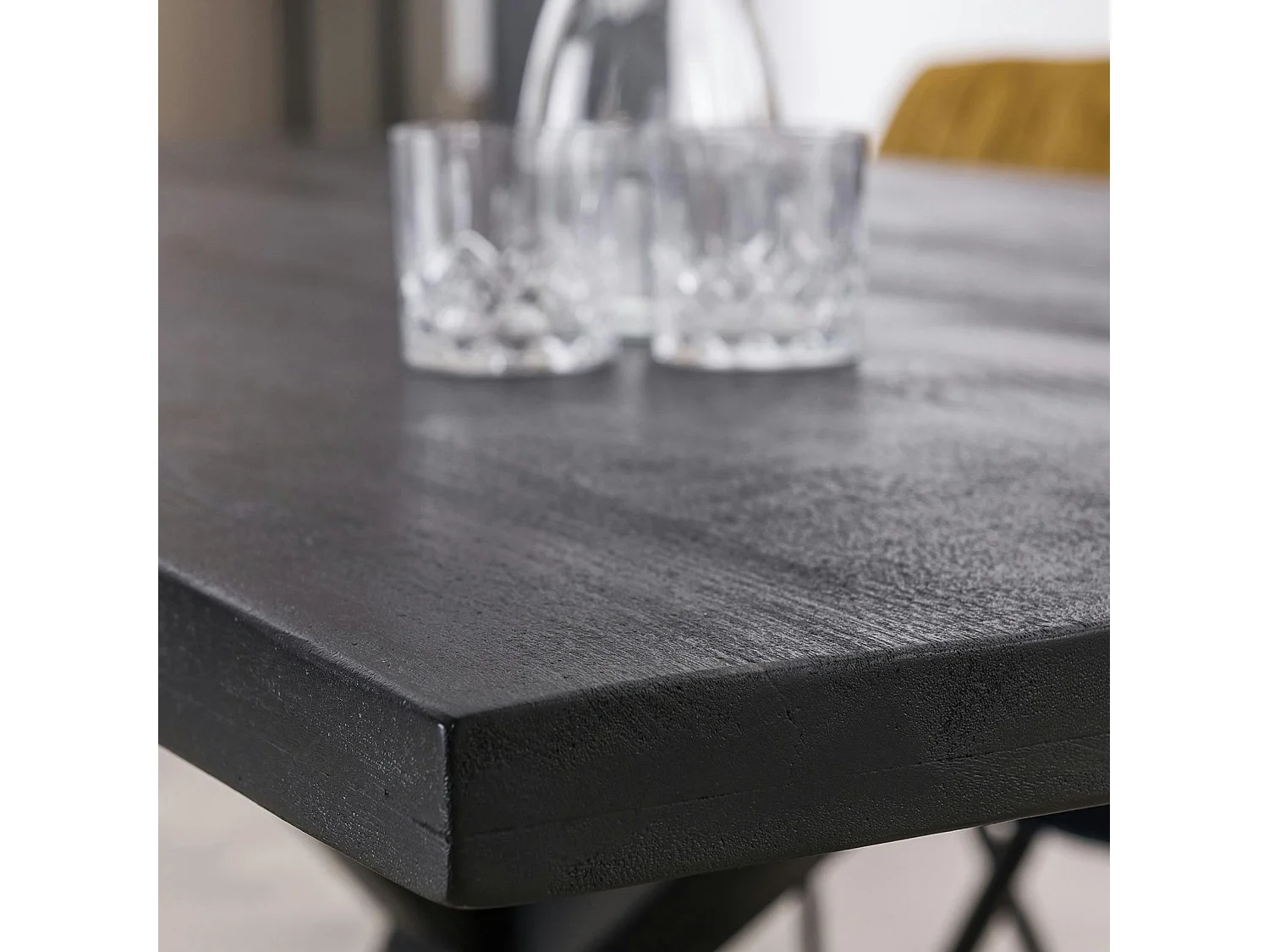 Table pied central bois de manguier noir 200 cm LUCKNOW