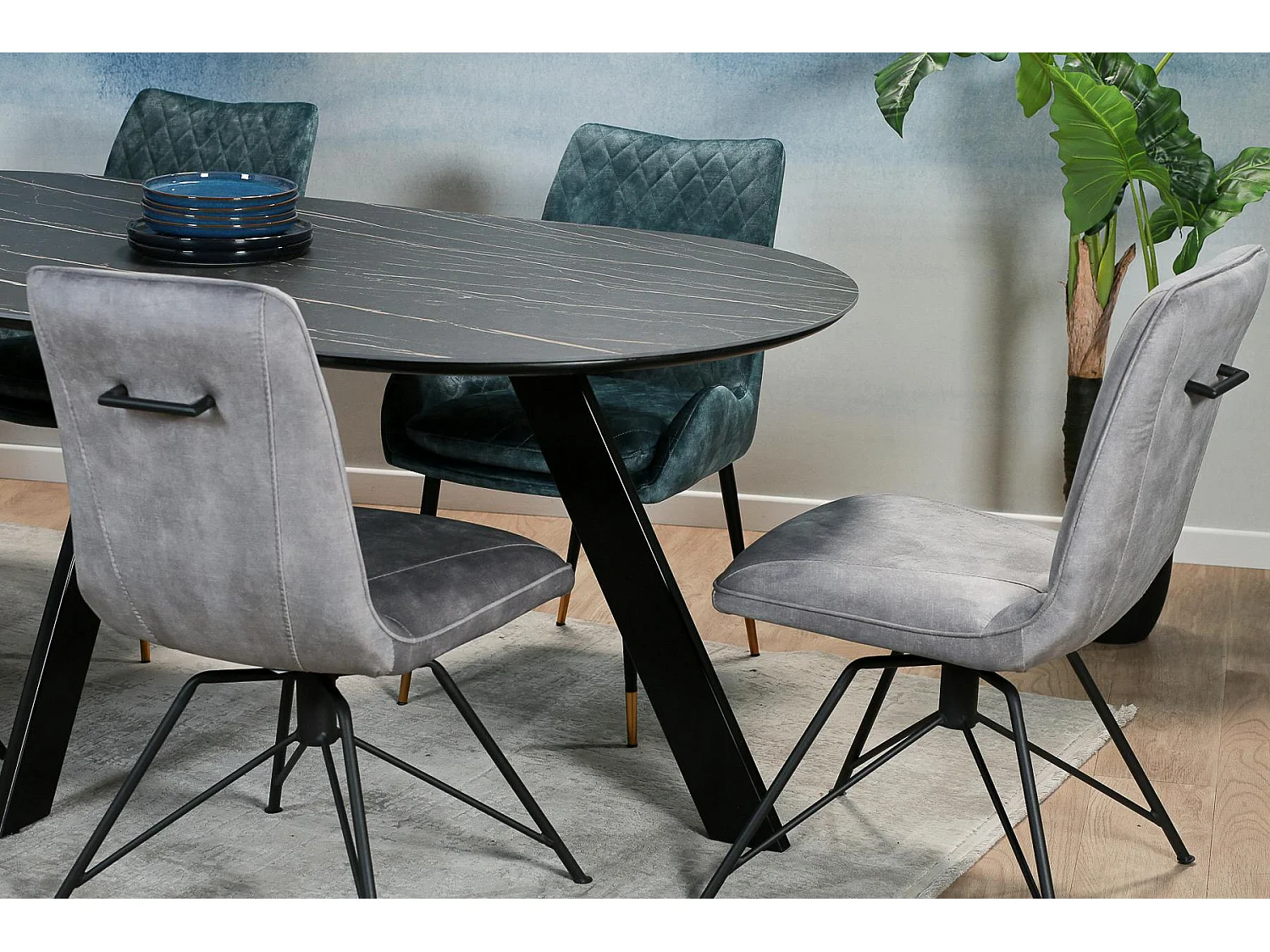 Table à manger en céramique noire mate 200 cm BERGAME