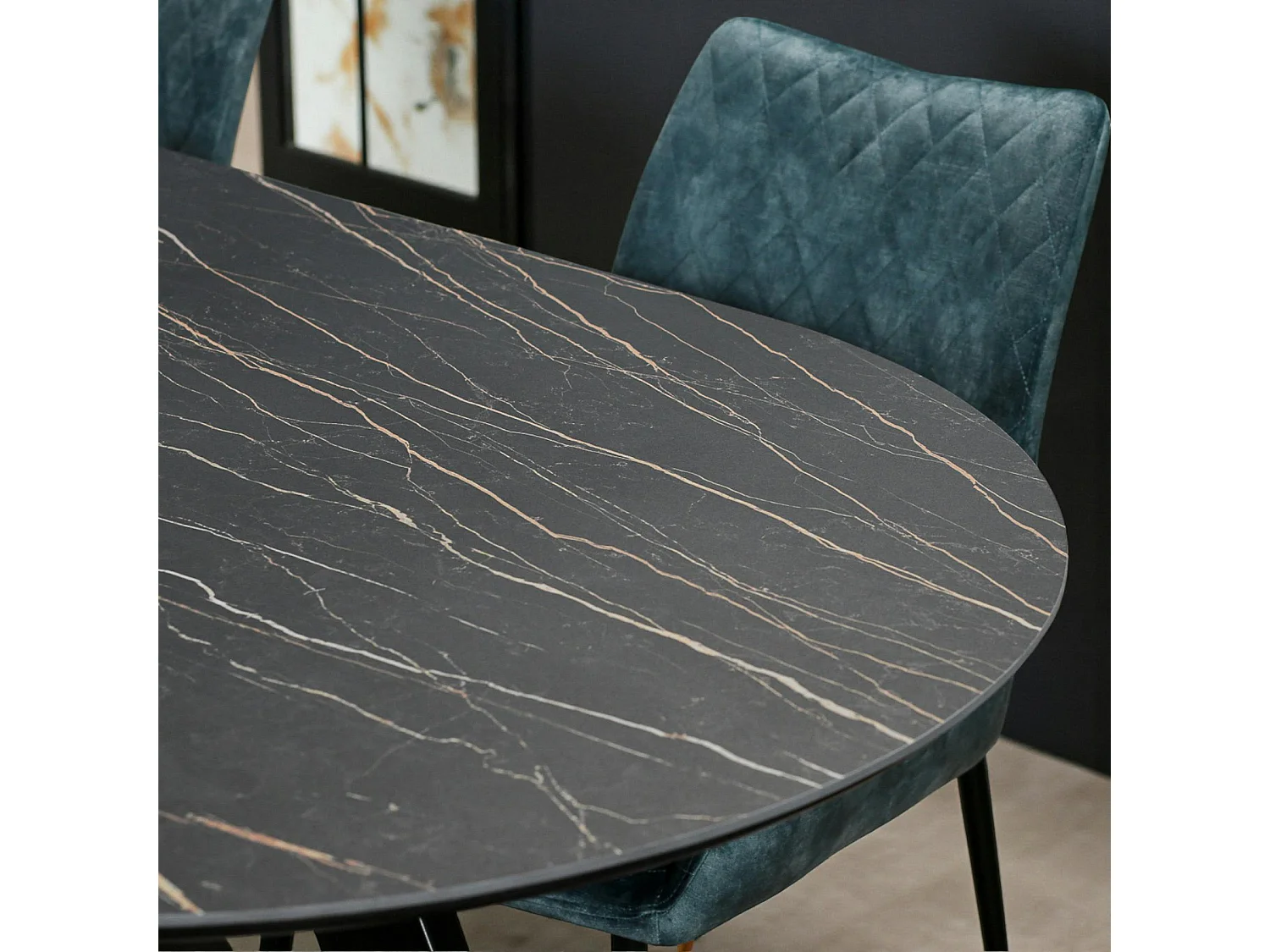 Table à manger en céramique noire mate 200 cm BERGAME