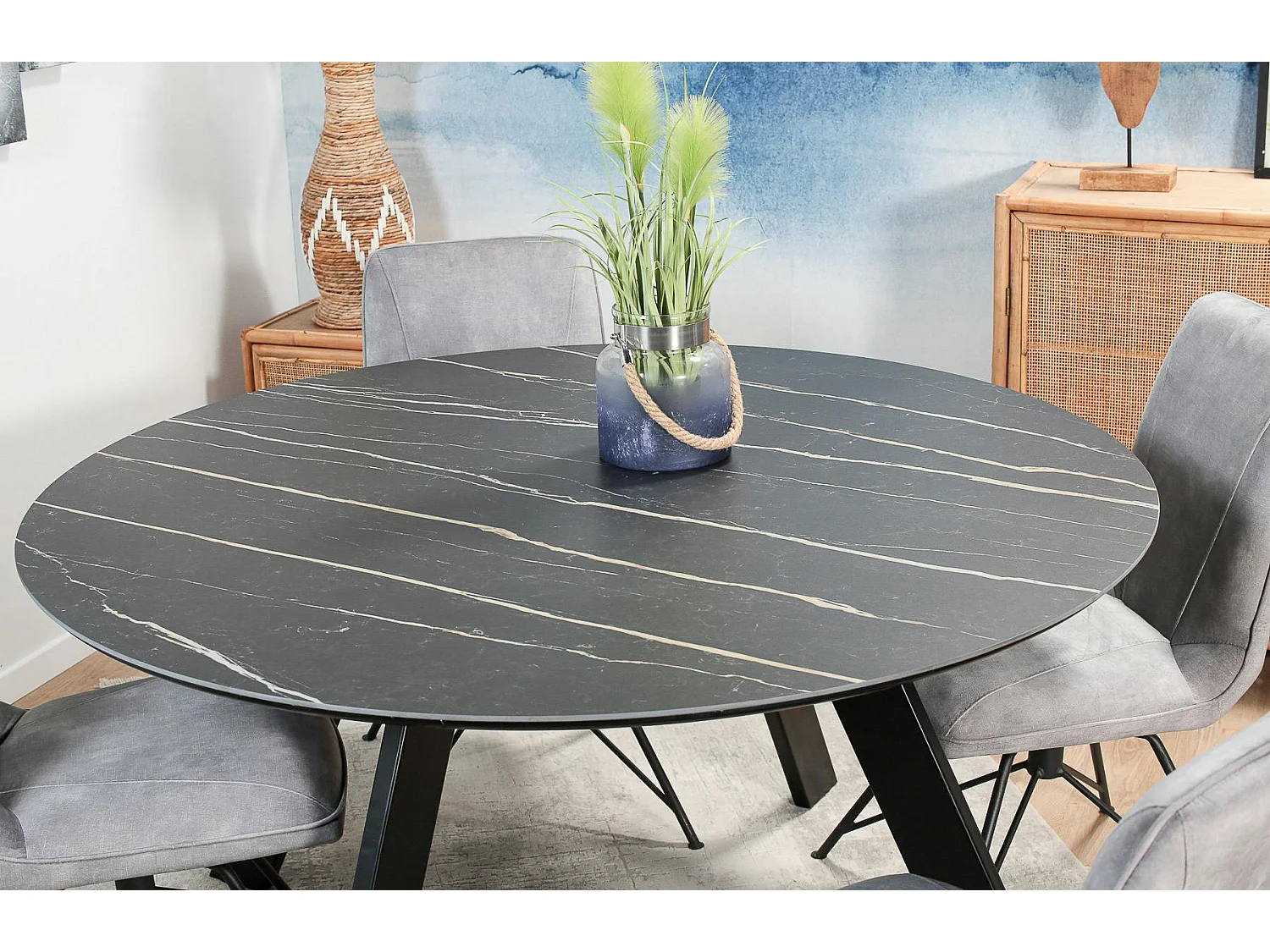 Table à manger en céramique noire mate forme ronde 140 cm BERGAME