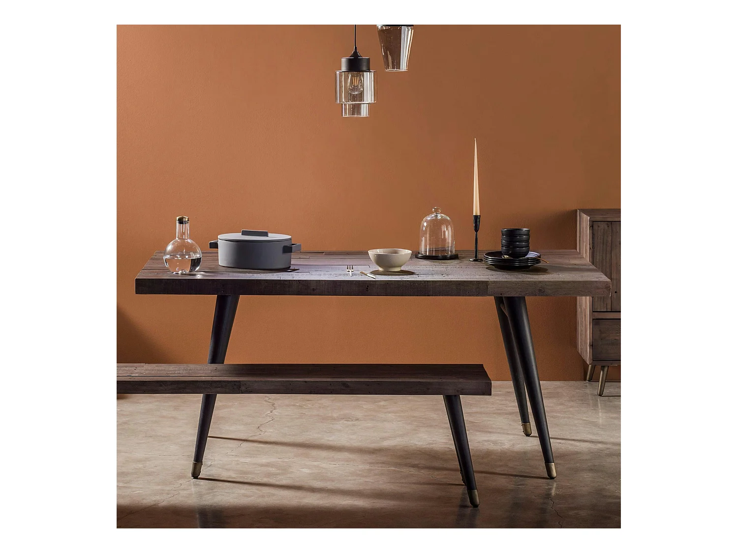 Table à manger rectangulaire bois recyclé piètement effet laiton vieilli 180 cm ADÉLAÏDE