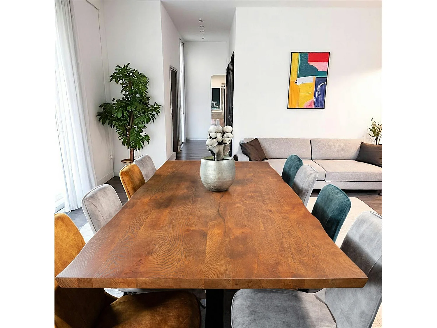 Table à manger en bois de chêne bordures naturelles 240 cm OKA